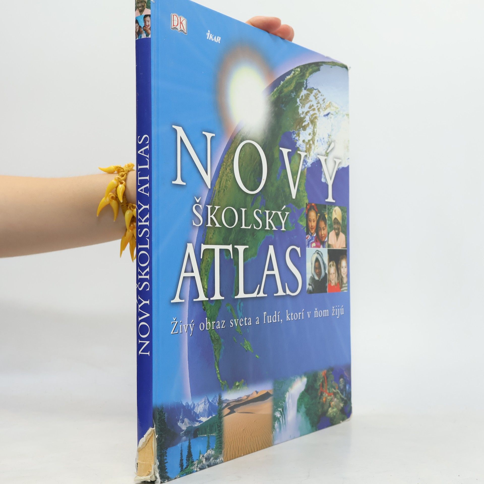Kolektiv autorů Nový školský atlas