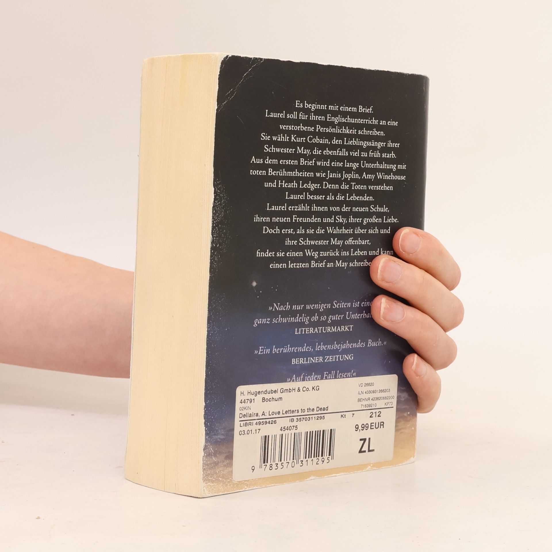 Ava Dellaira Love letters to the dead