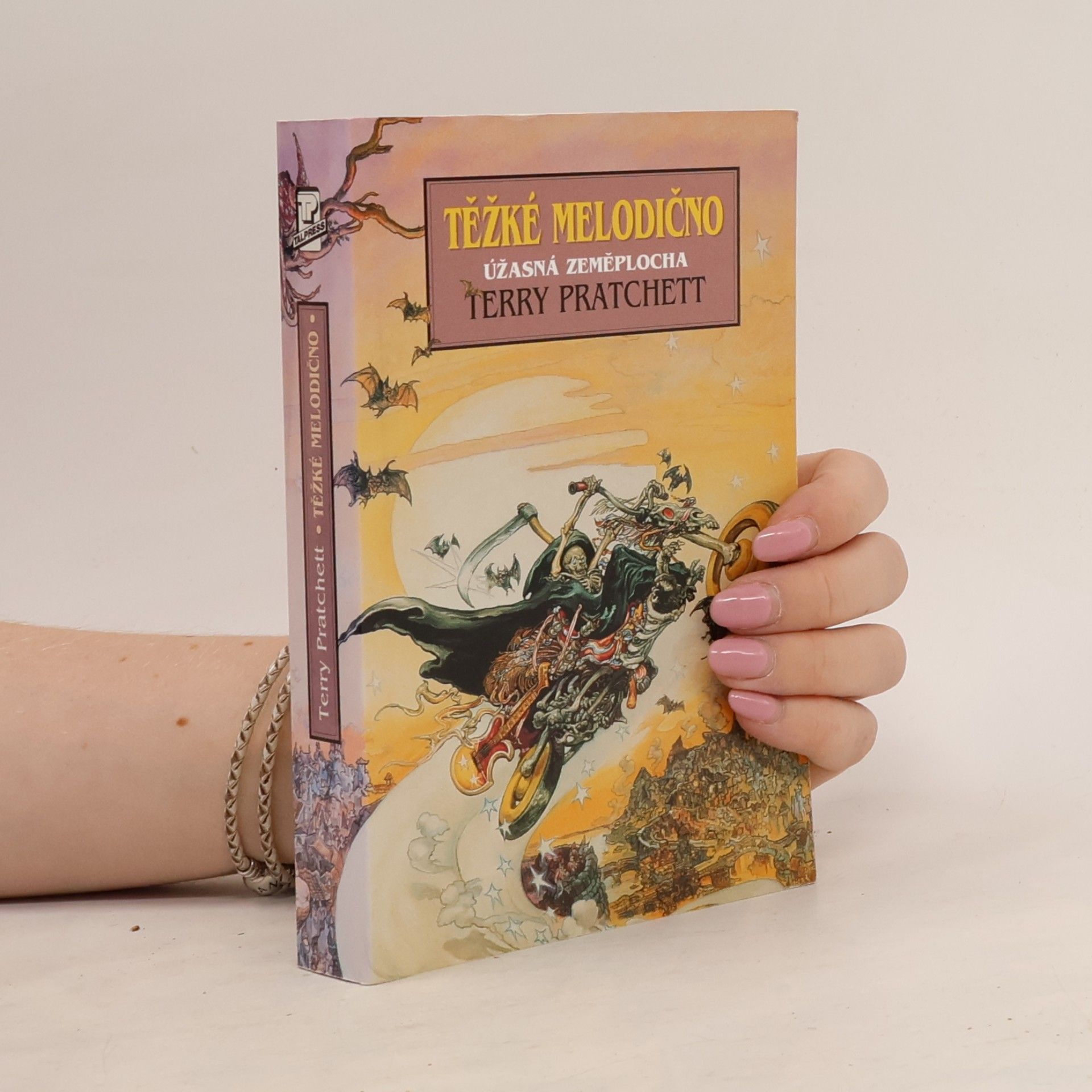 Terry Pratchett Těžké melodično