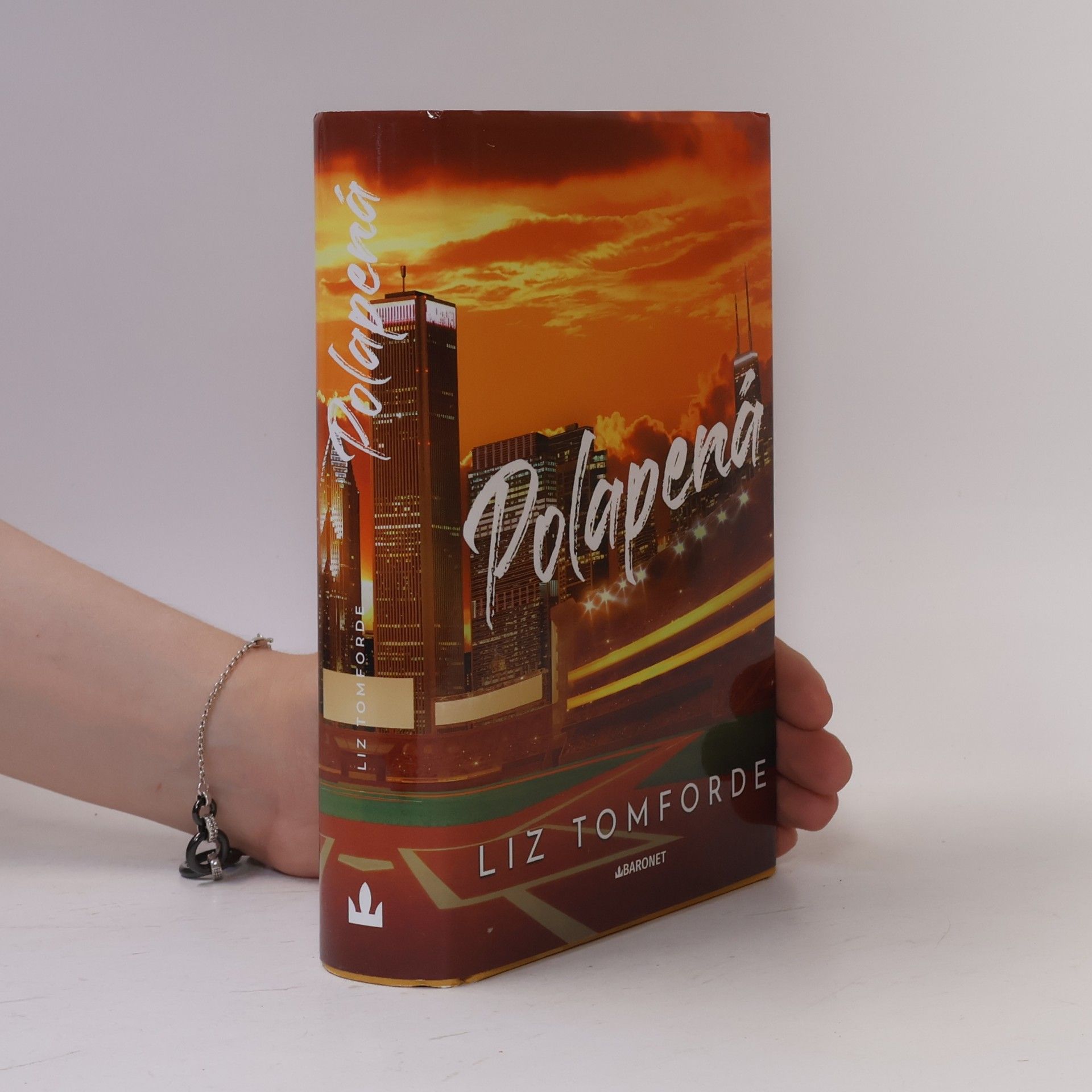 Liz Tomforde Polapená