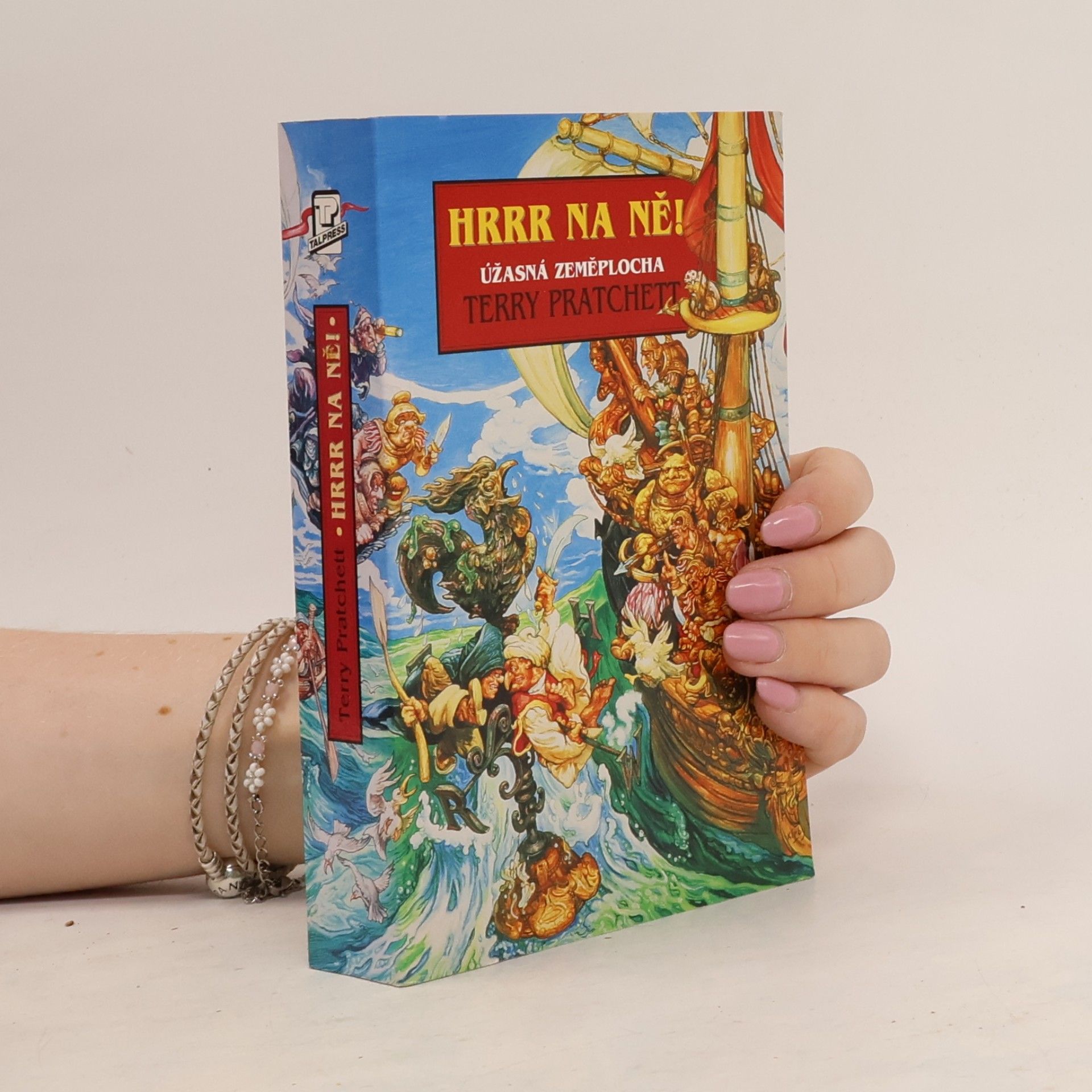 Terry Pratchett Hrrr na ně!
