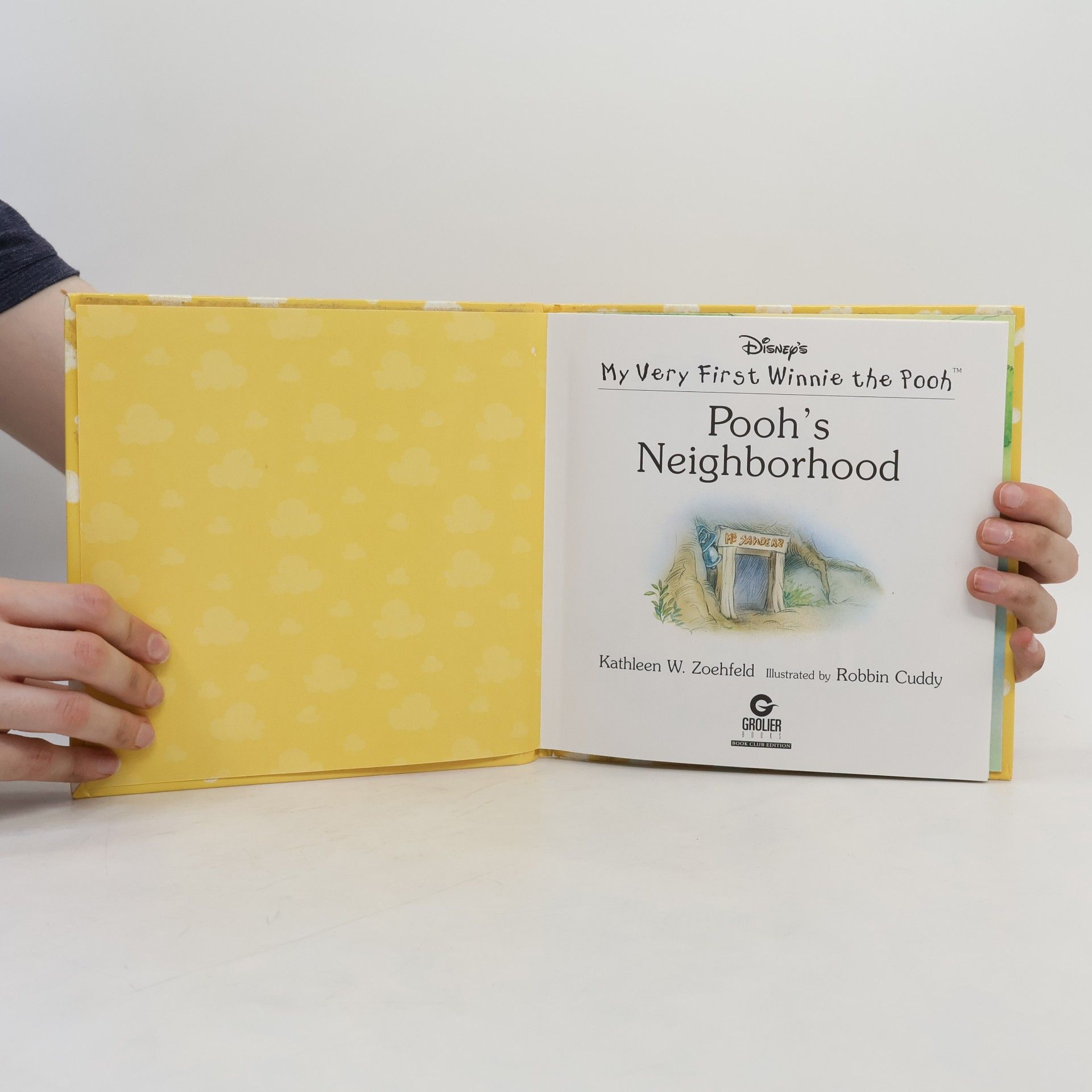 Robbin Cuddy My Very First Winnie the Pooh: Pooh's Neighborhood