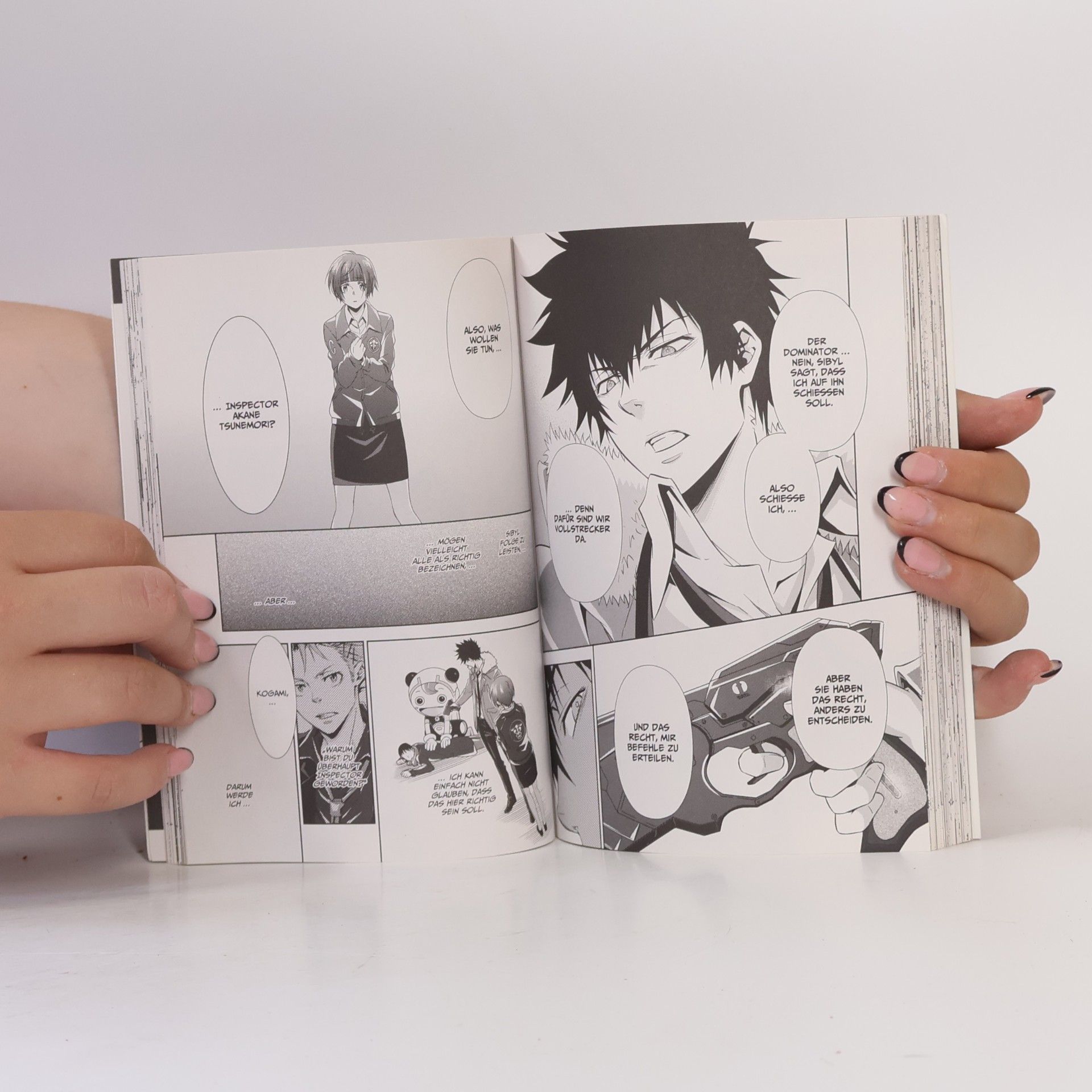 Hikaru Miyoshi Inspector Akane Tsunemori 1