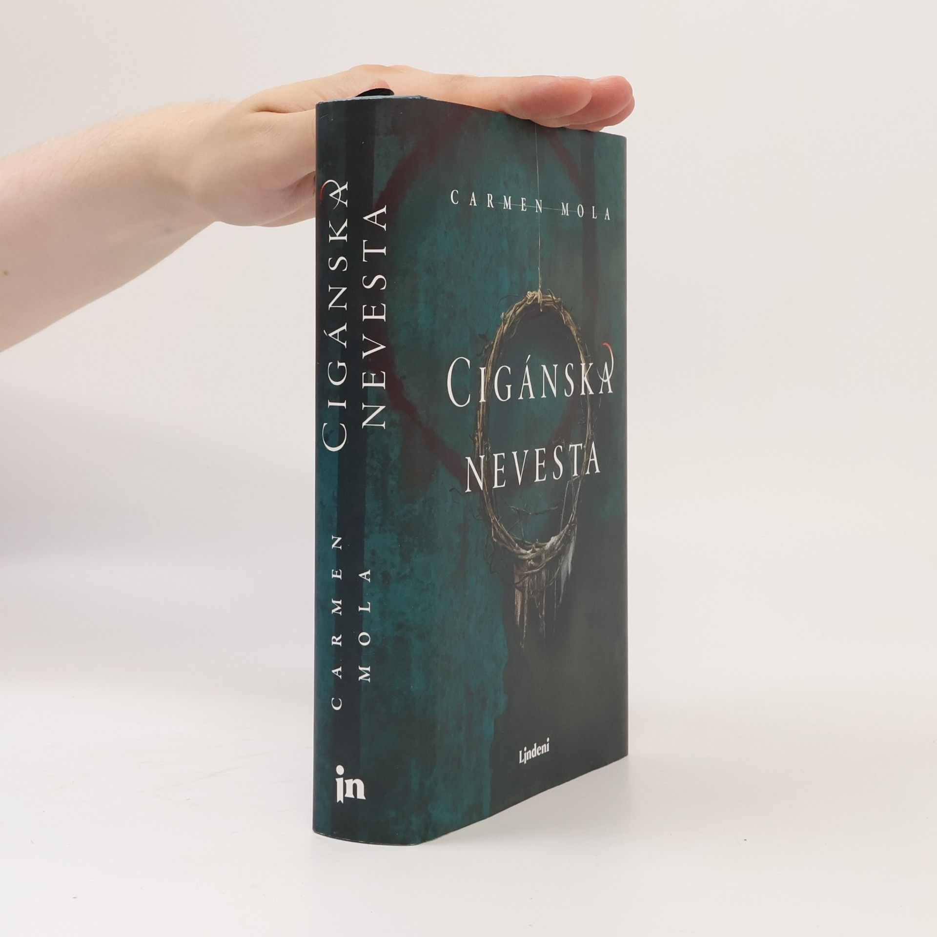 Carmen Mola Cigánska nevesta