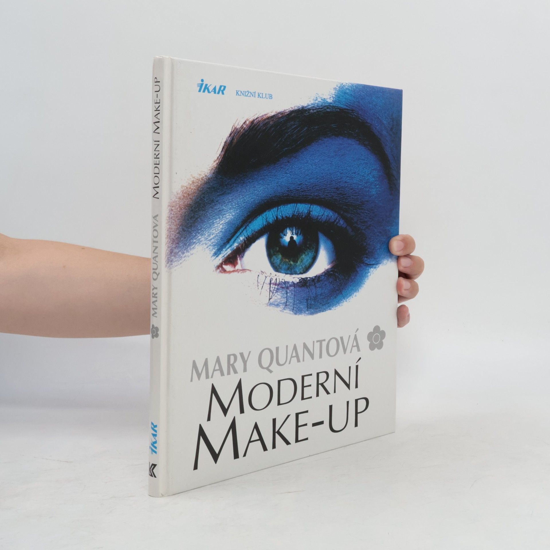 Moderní make-up