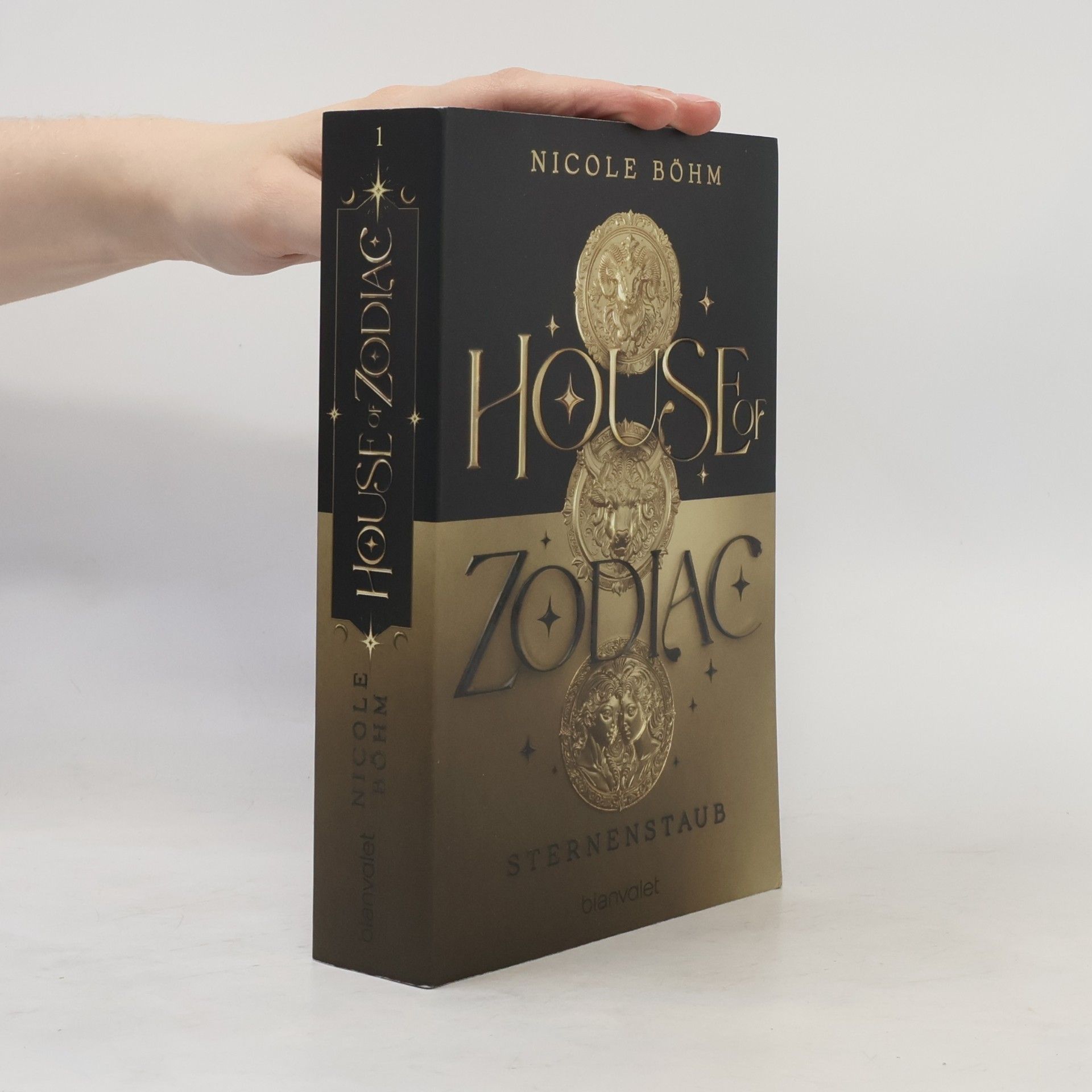 Nicole Böhm House of Zodiac