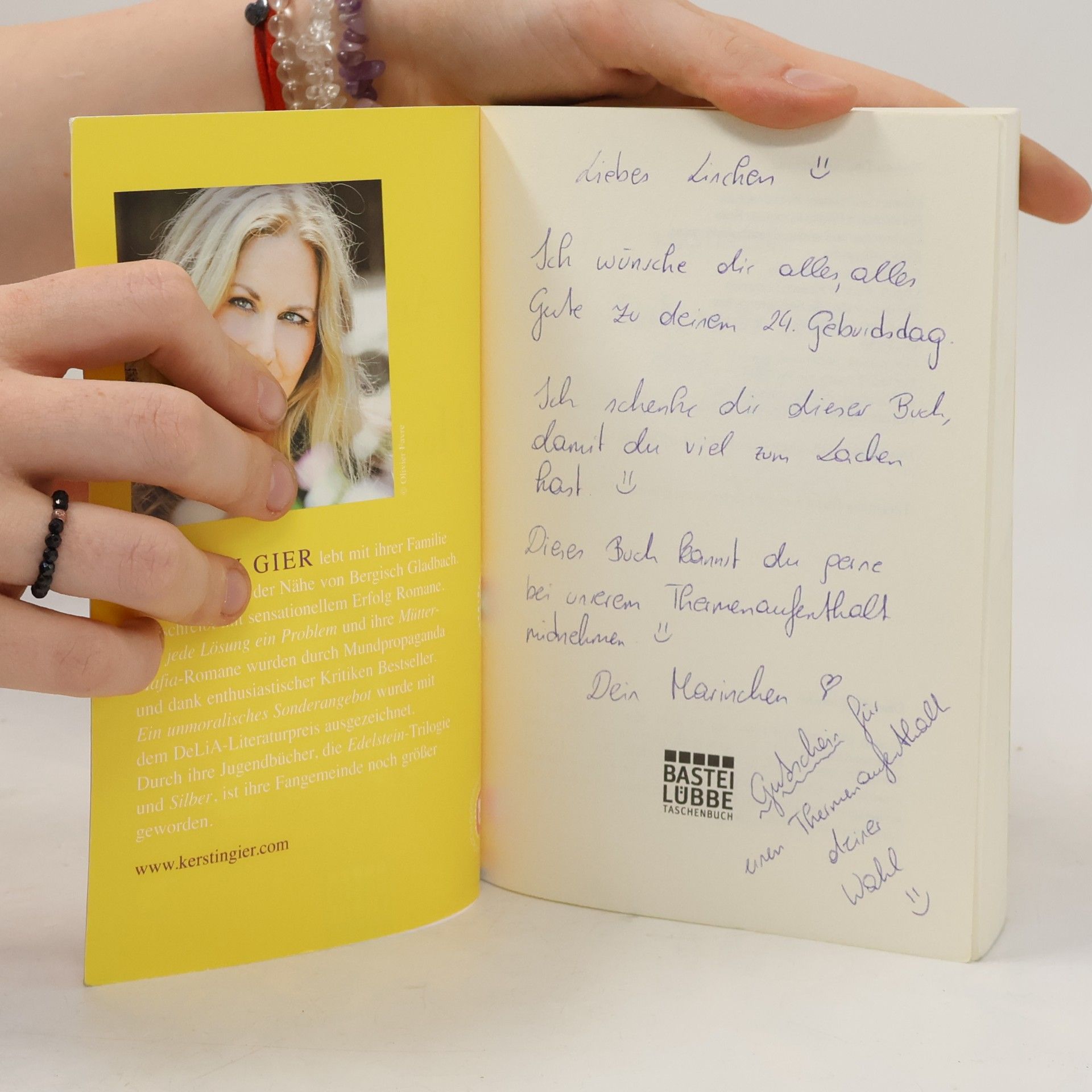 Kerstin Gier Ach, wär ich nur zu Hause geblieben