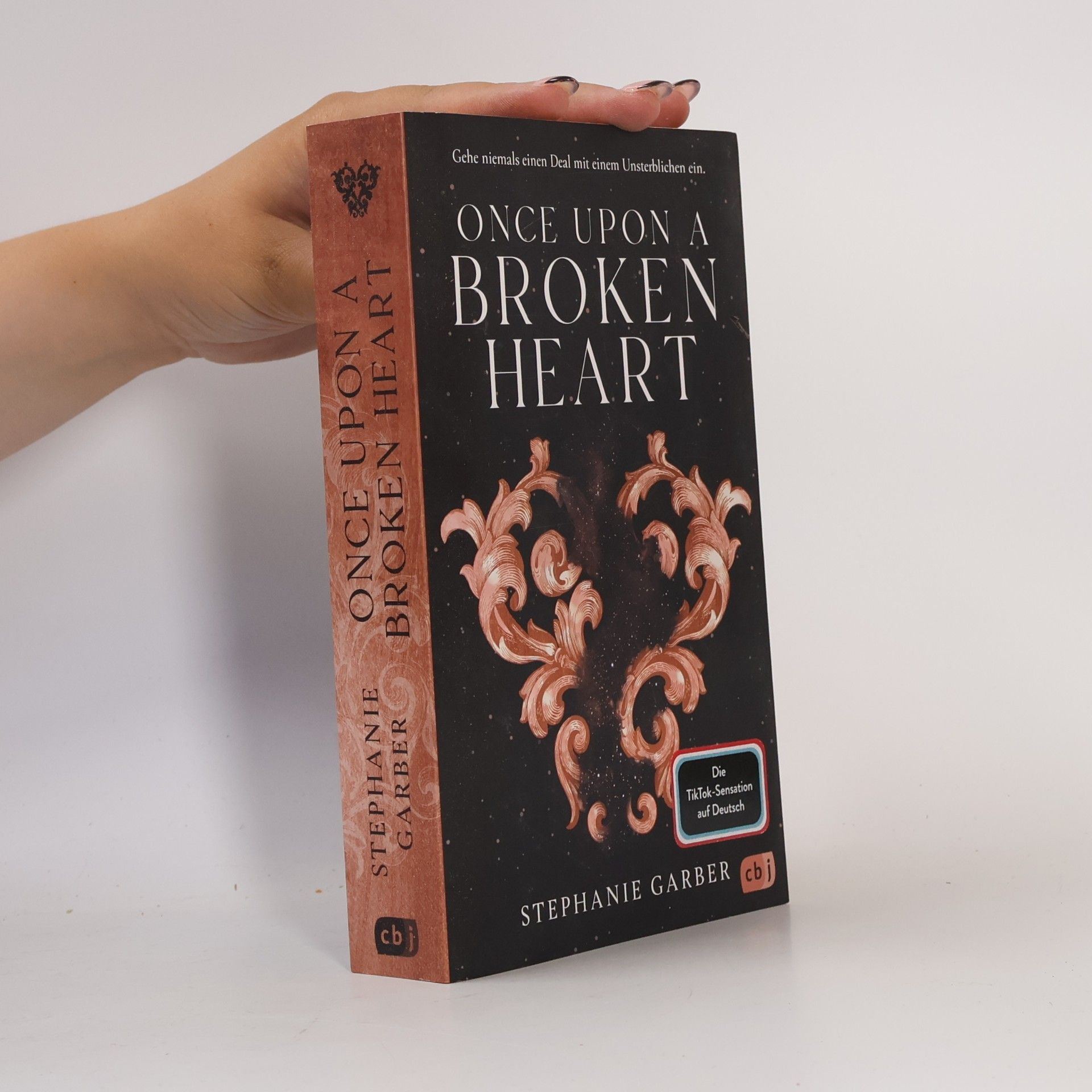 Stephanie Garber Once Upon a Broken Heart