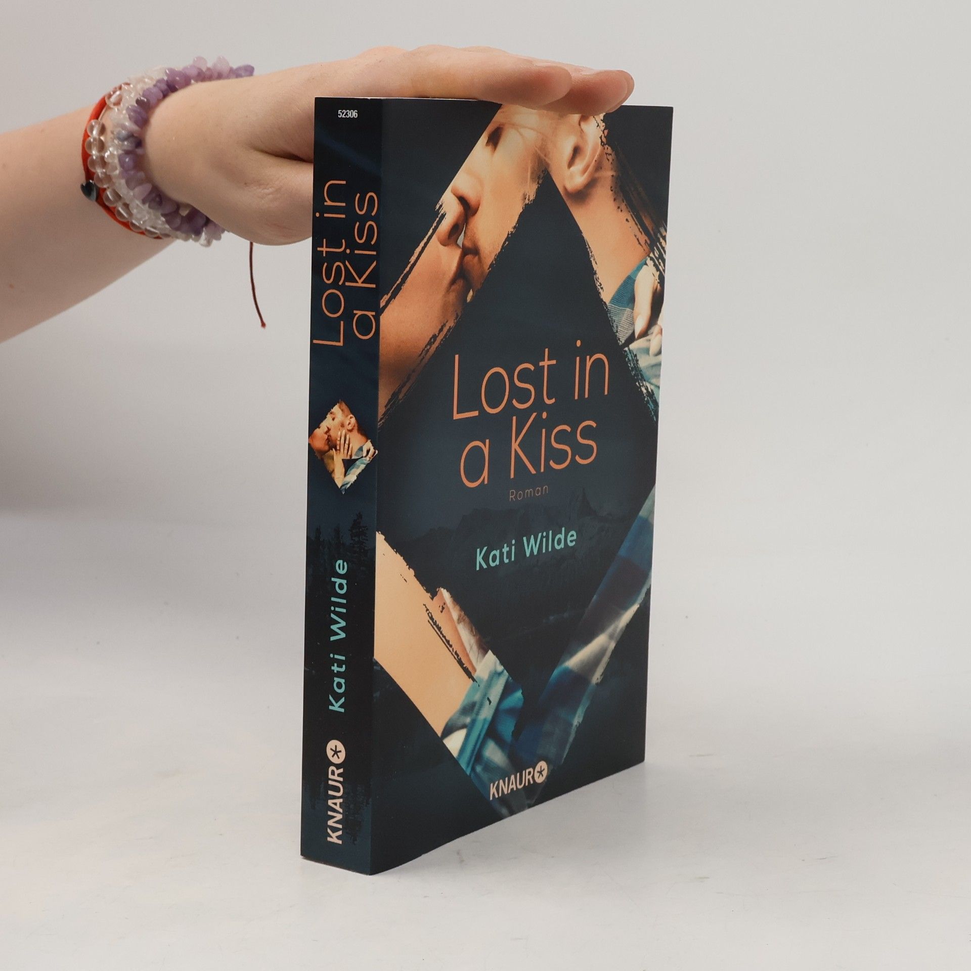 Kati Wilde Lost in a kiss