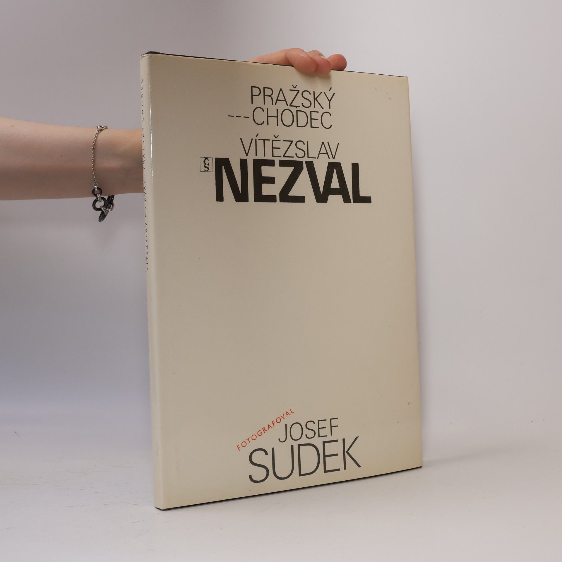 Vítězslav Nezval Pražský chodec