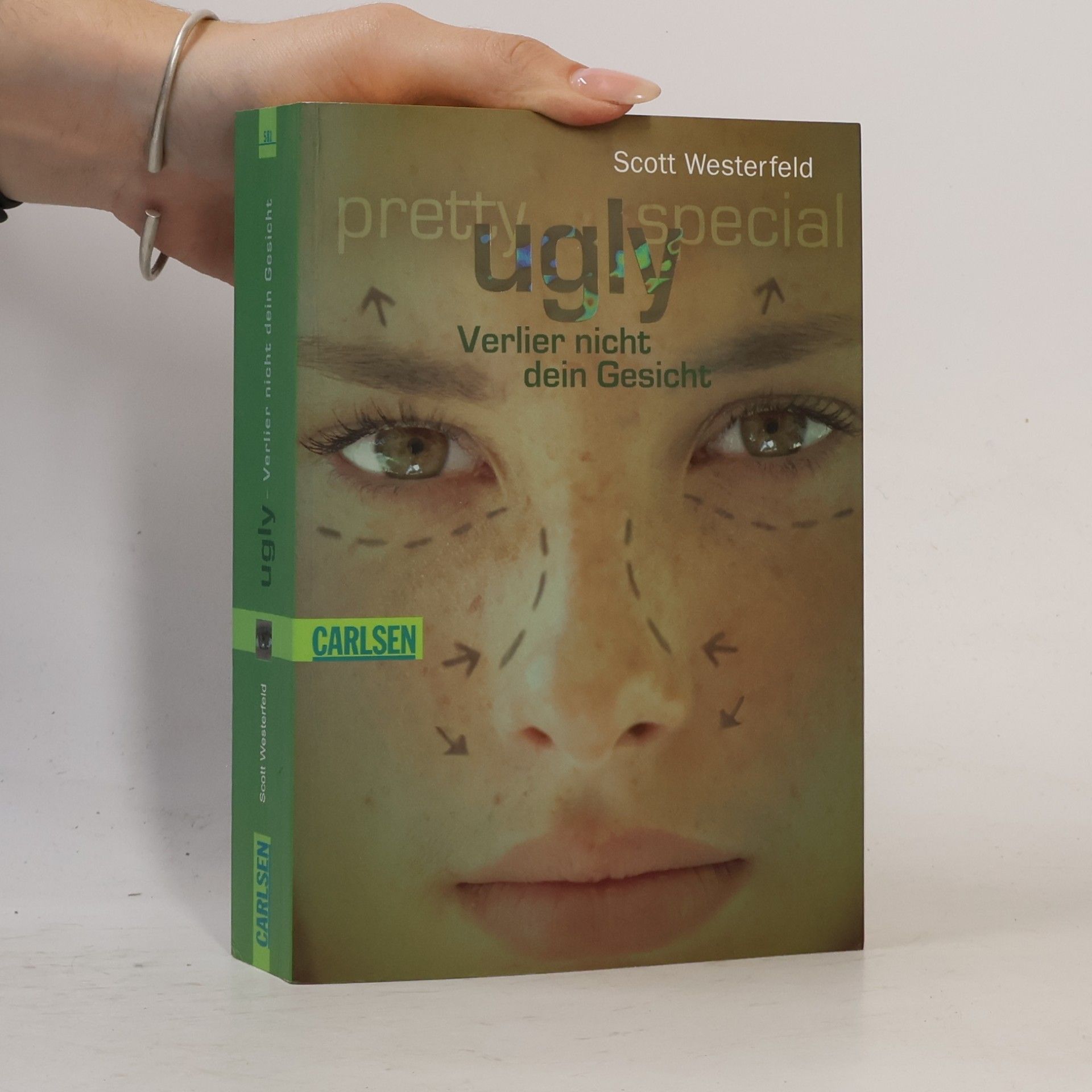 Scott Westerfeld Ugly