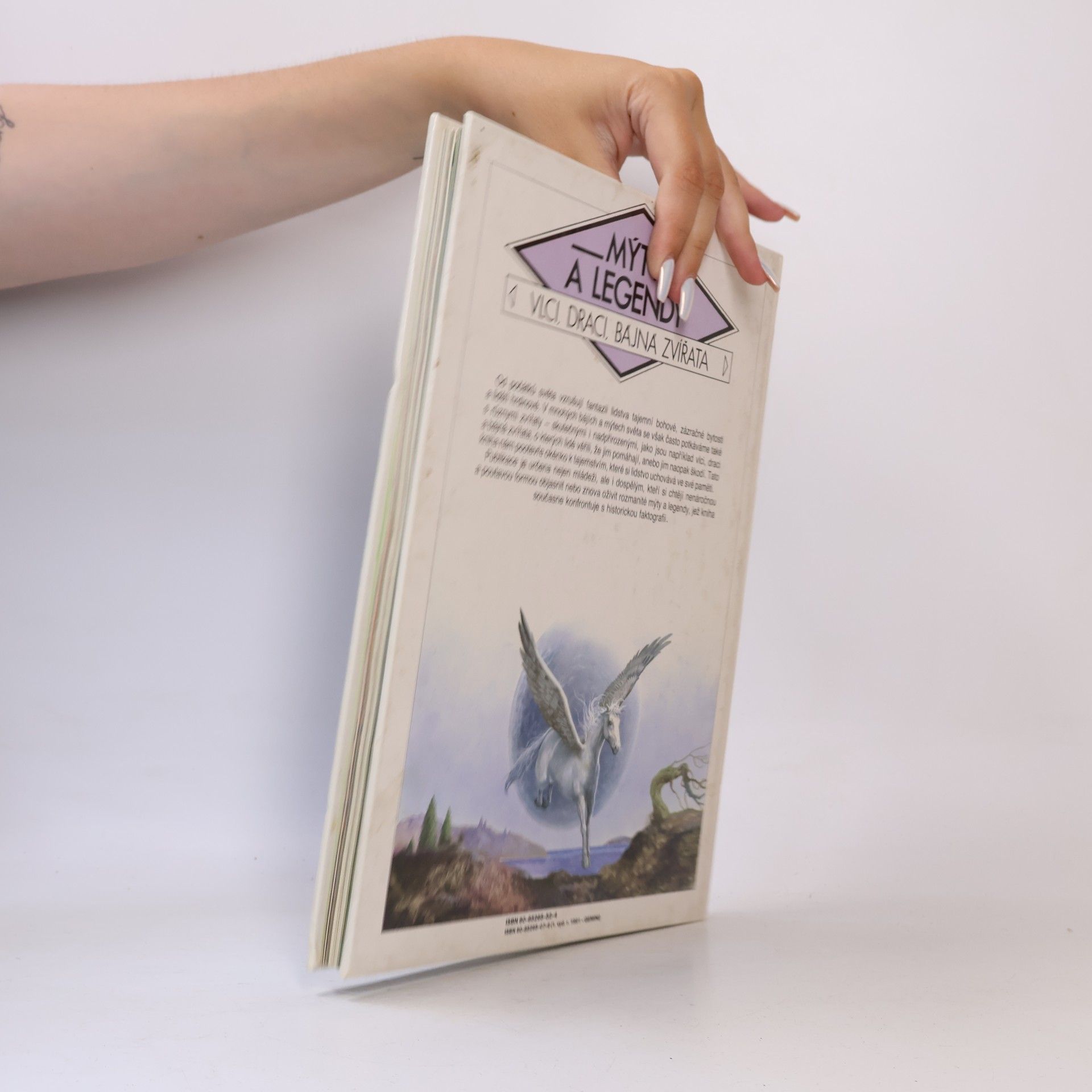 Various authors Mýty a legendy : vlci, draci, bájná zvířata