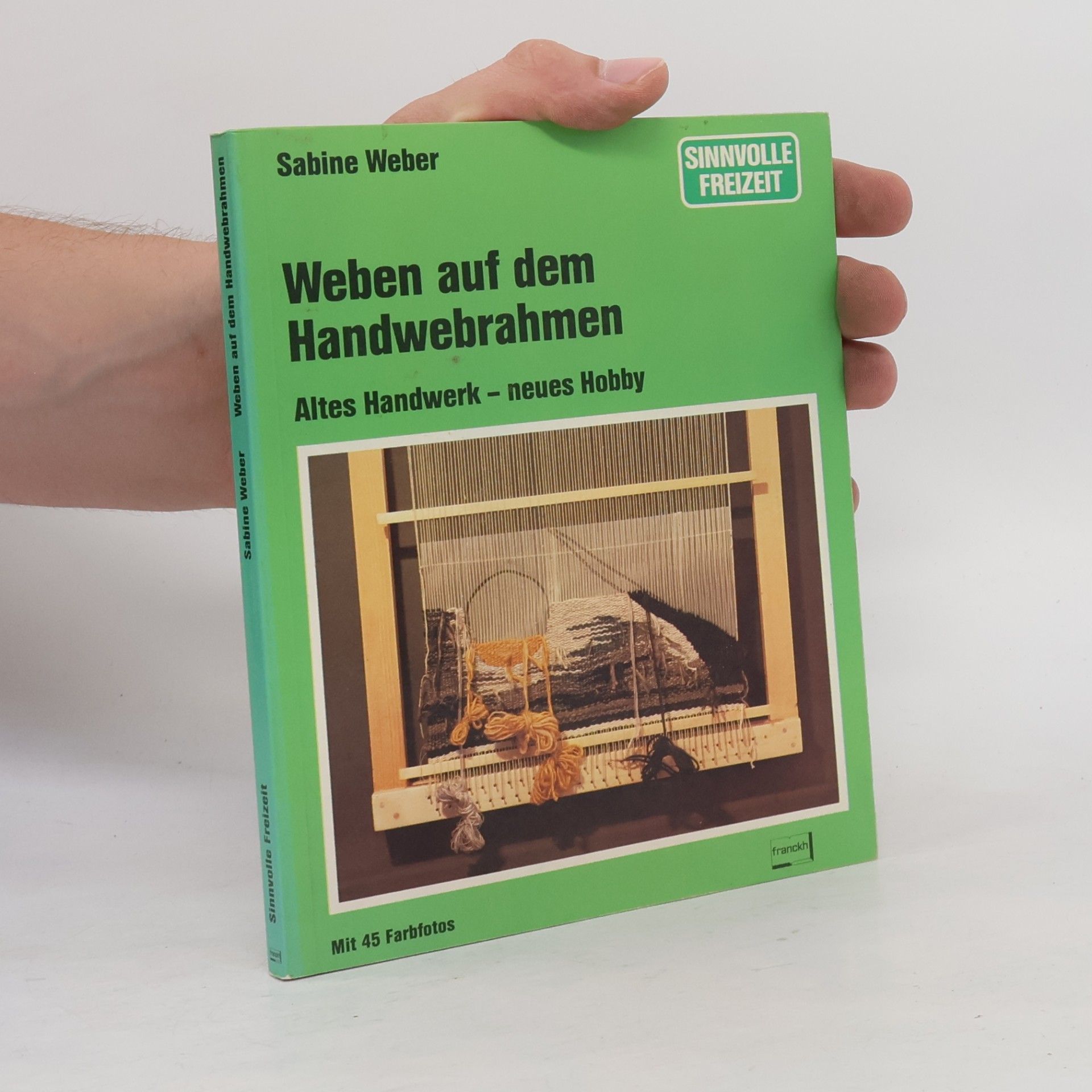 Weben auf dem Handwebrahmen