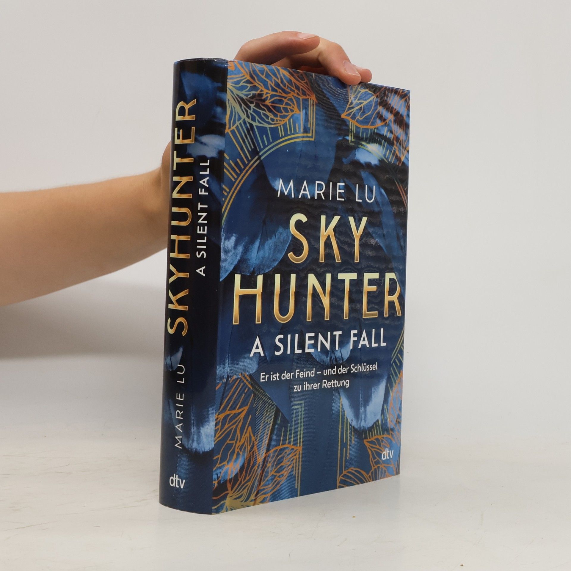 Marie Lu Skyhunter - A Silent Fall