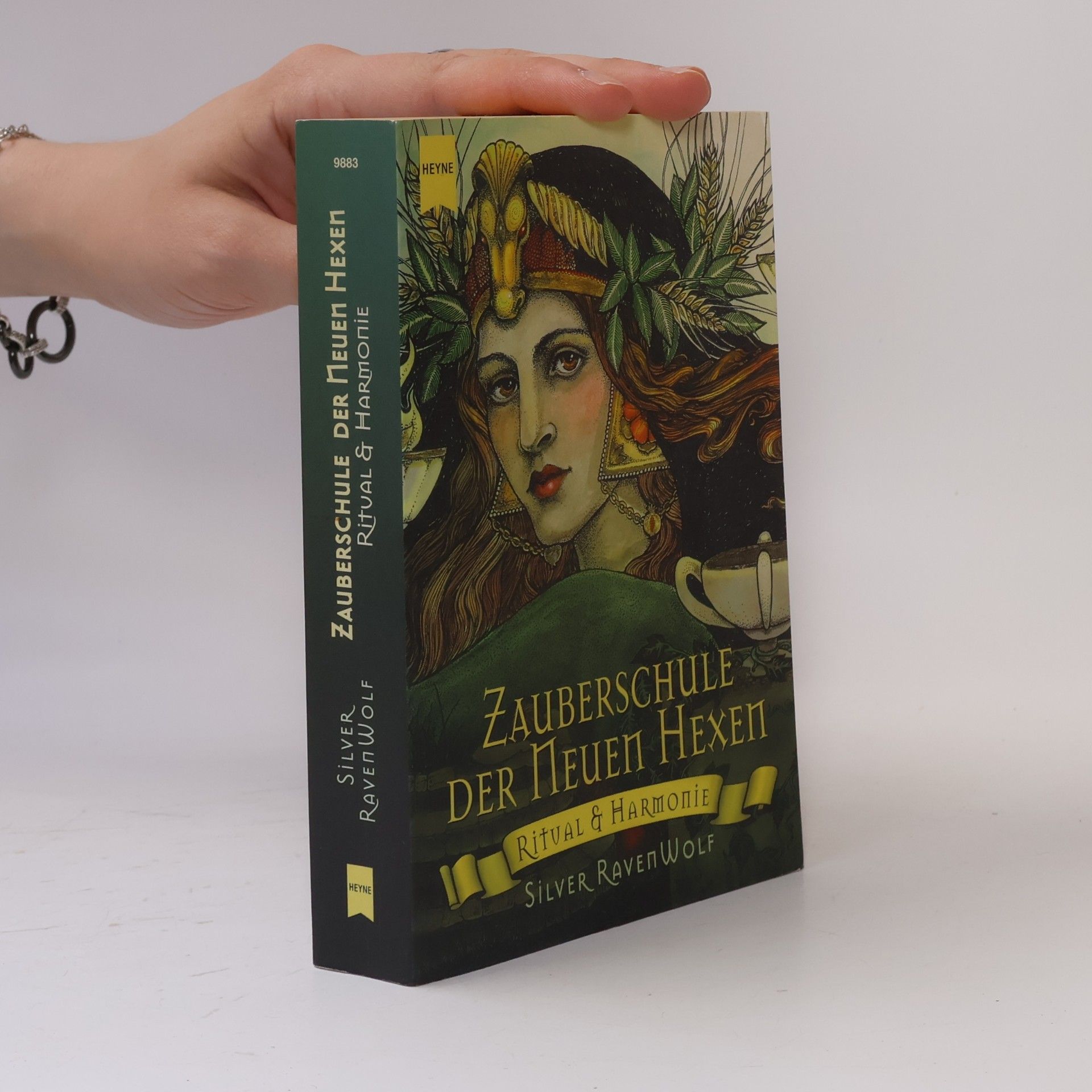 Silver RavenWolf Zauberschule der neuen Hexen