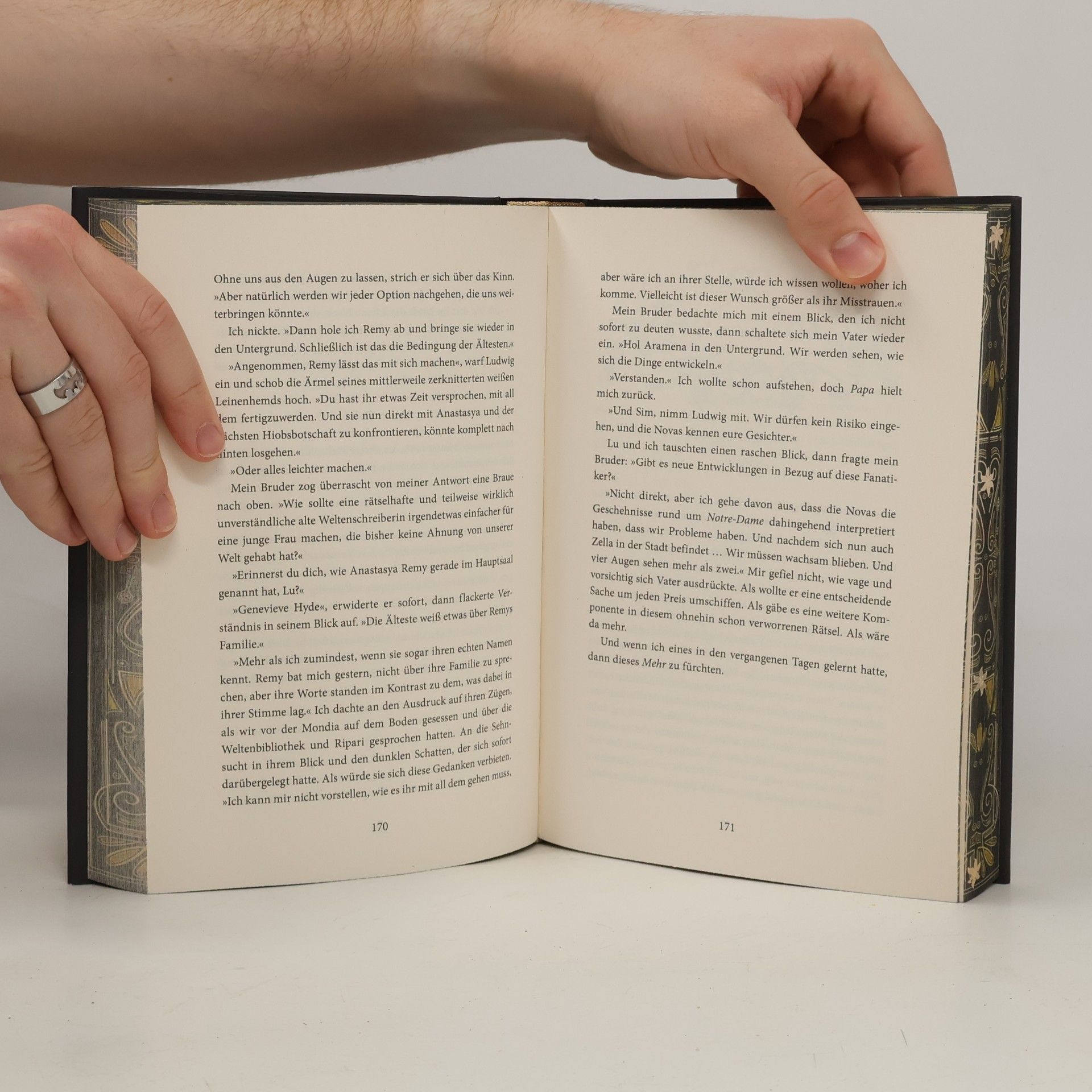 Alexandra Flint Mondia-Dilogie 1: Silent Secrets
