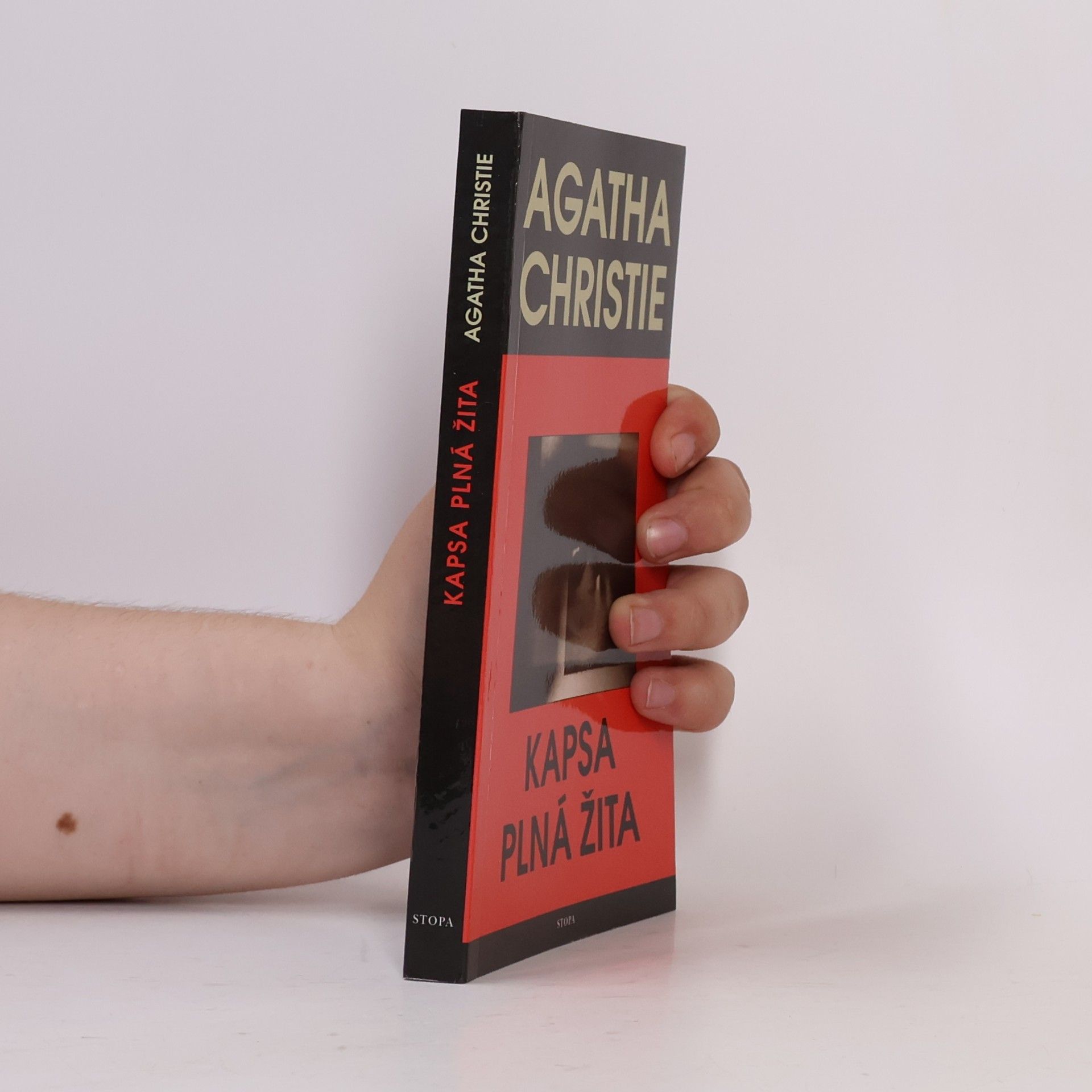 Agatha Christie Kapsa plná žita