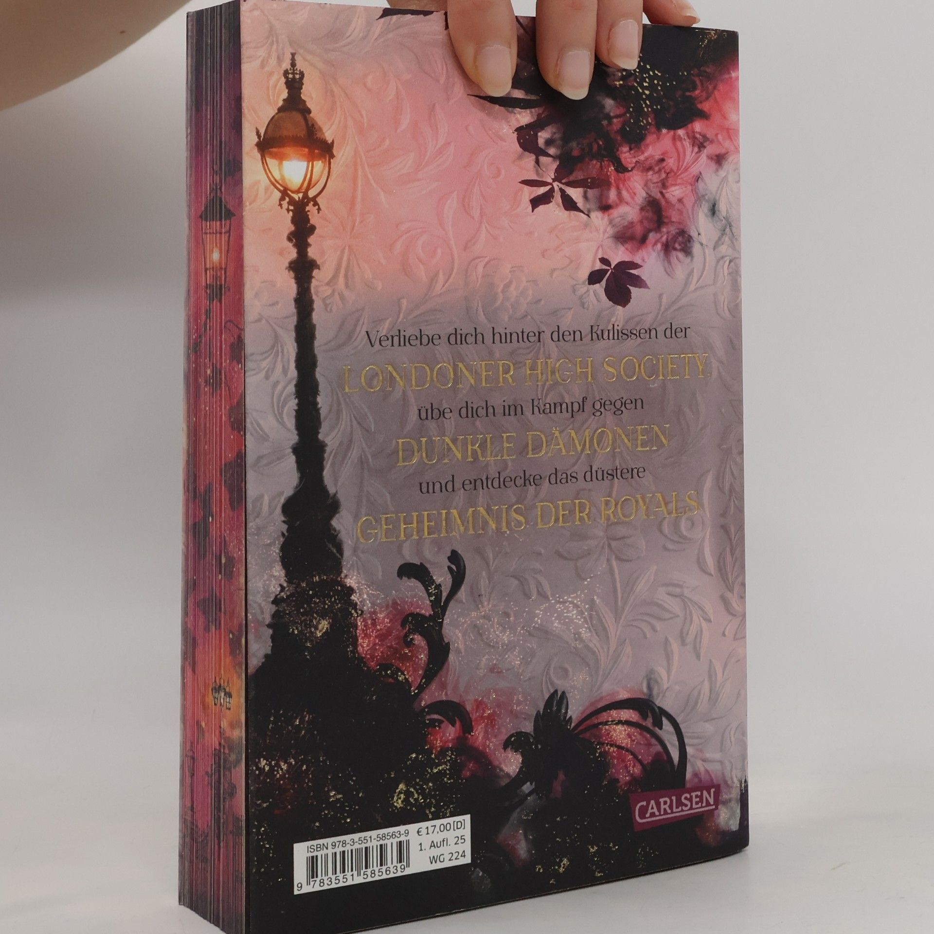 Julia Kuhn Royals of Nightfall