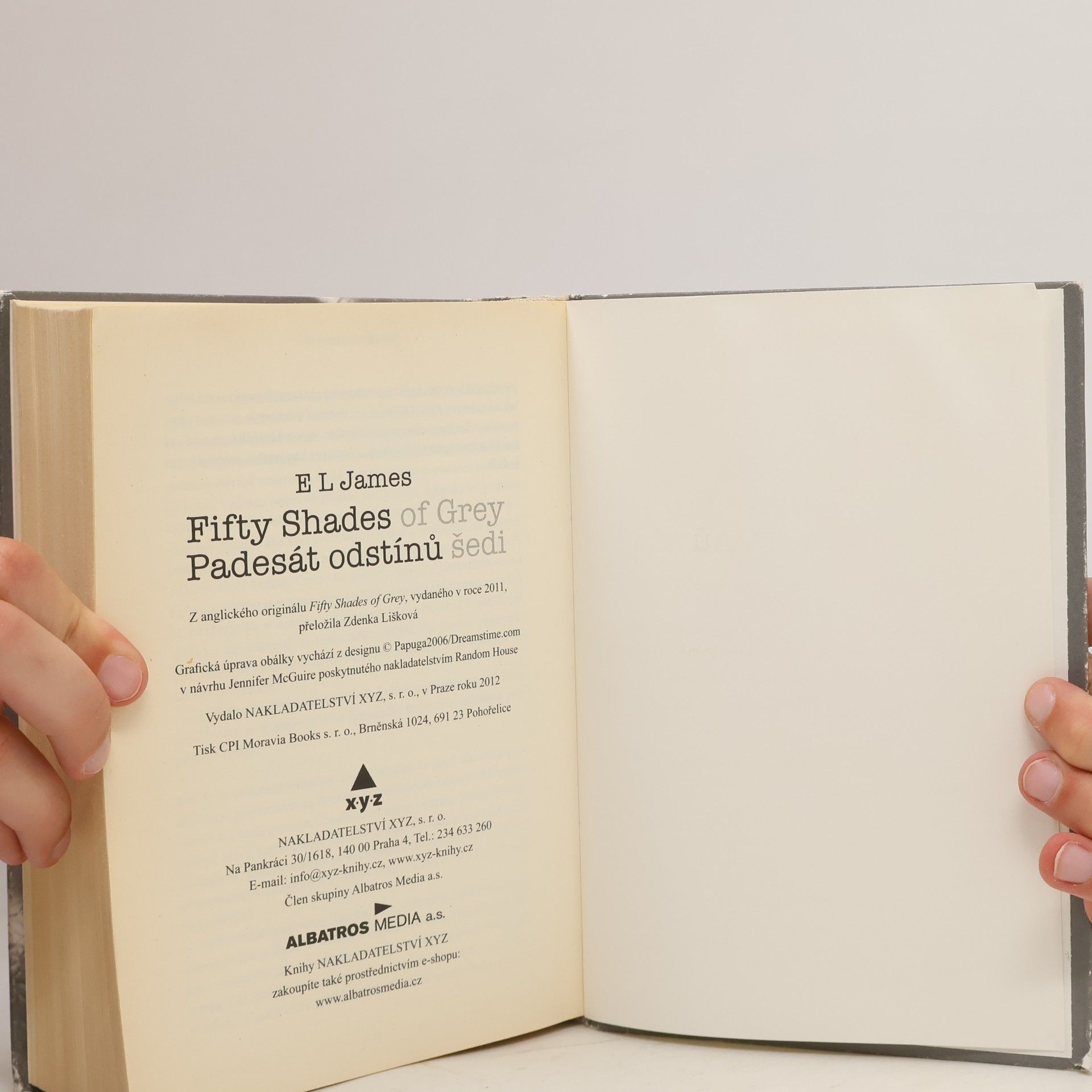E. L. James Padesát odstínů šedi