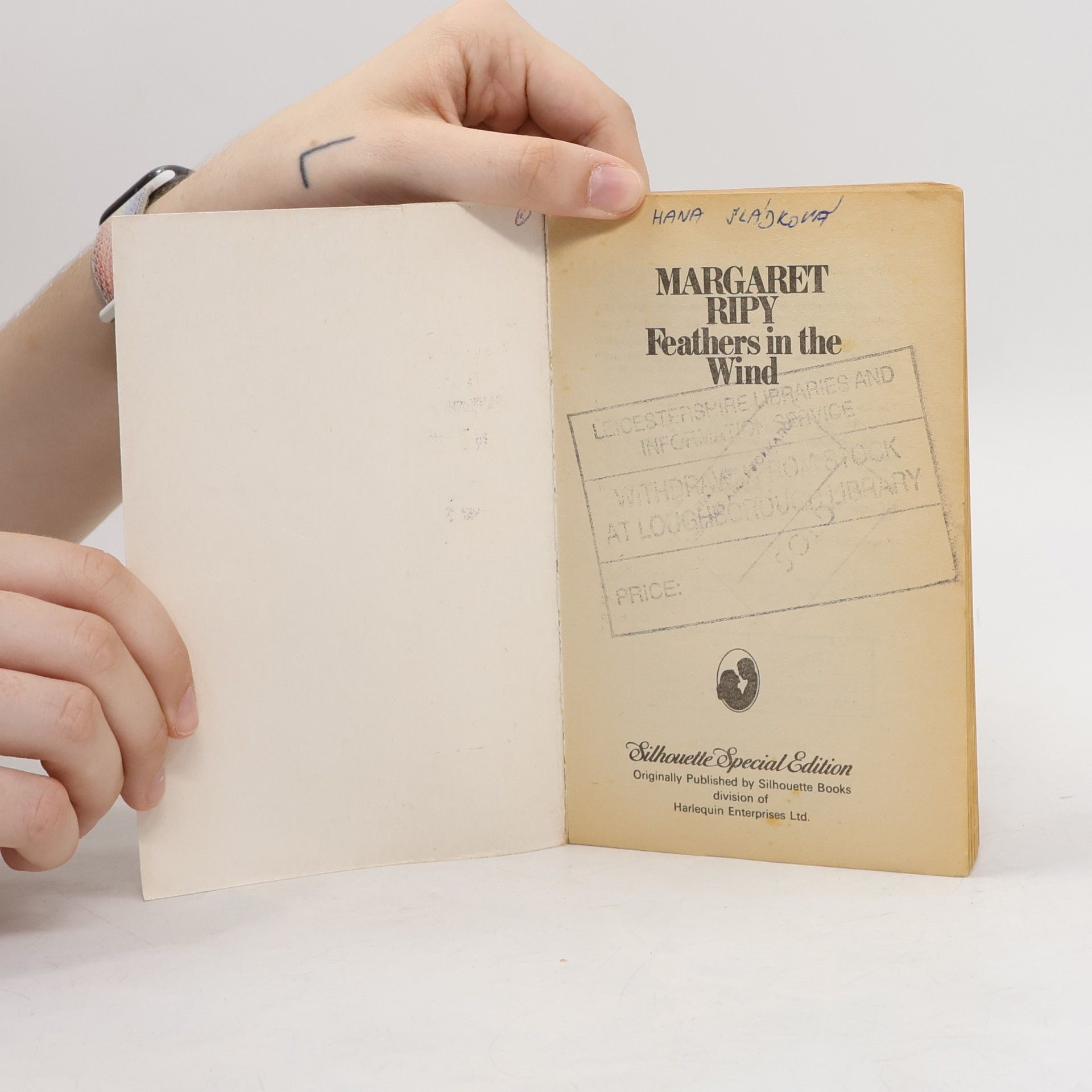 Margaret Ripy Silhouette Special Edition - 189: Feathers In The Wind