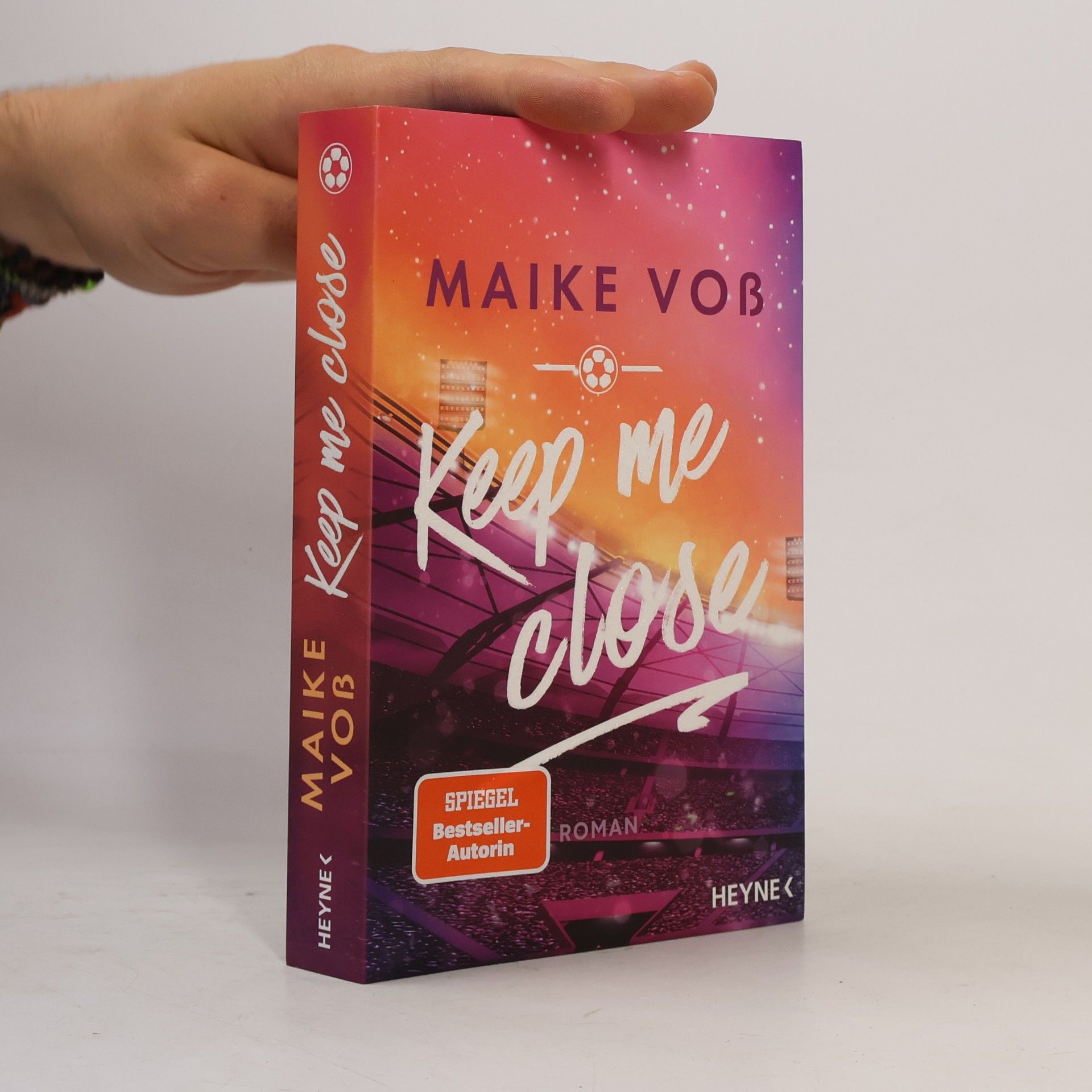 Maike Voß Keep Me Close