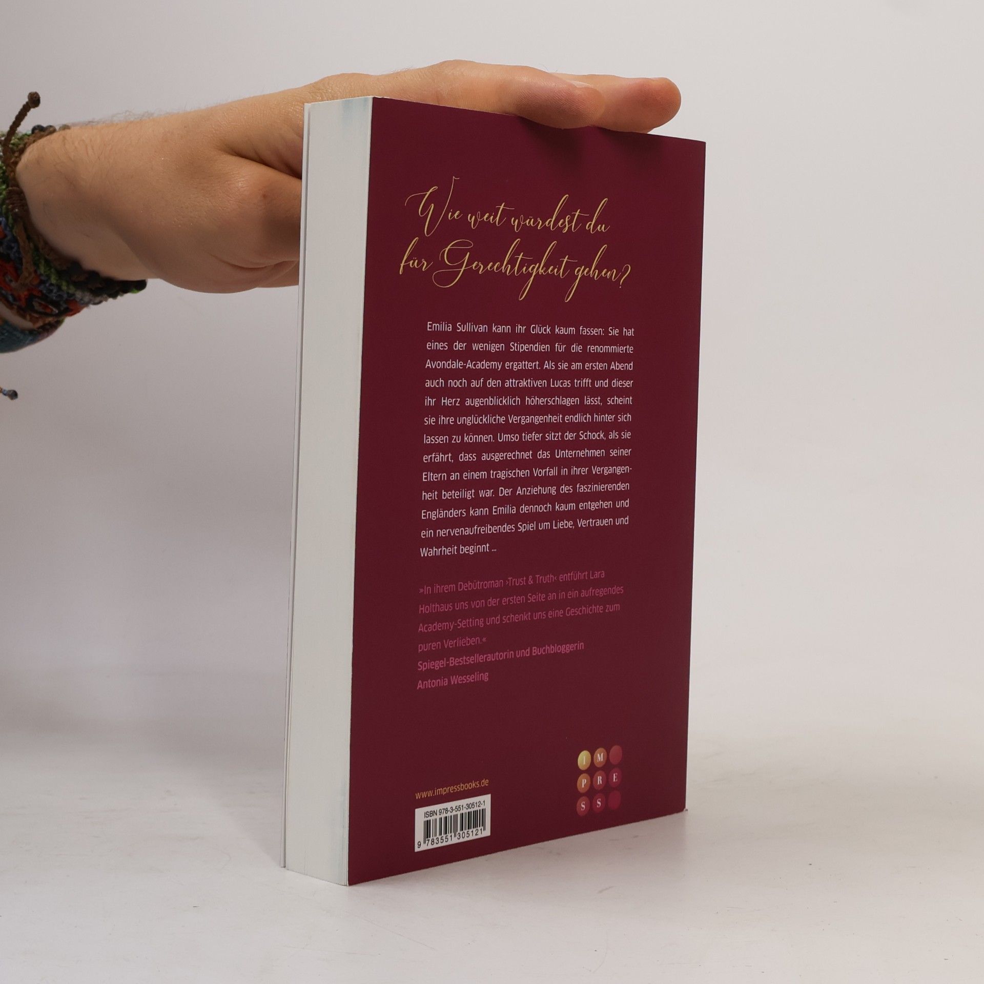 Lara Holthaus Trust & Truth (Academy of Avondale 1)