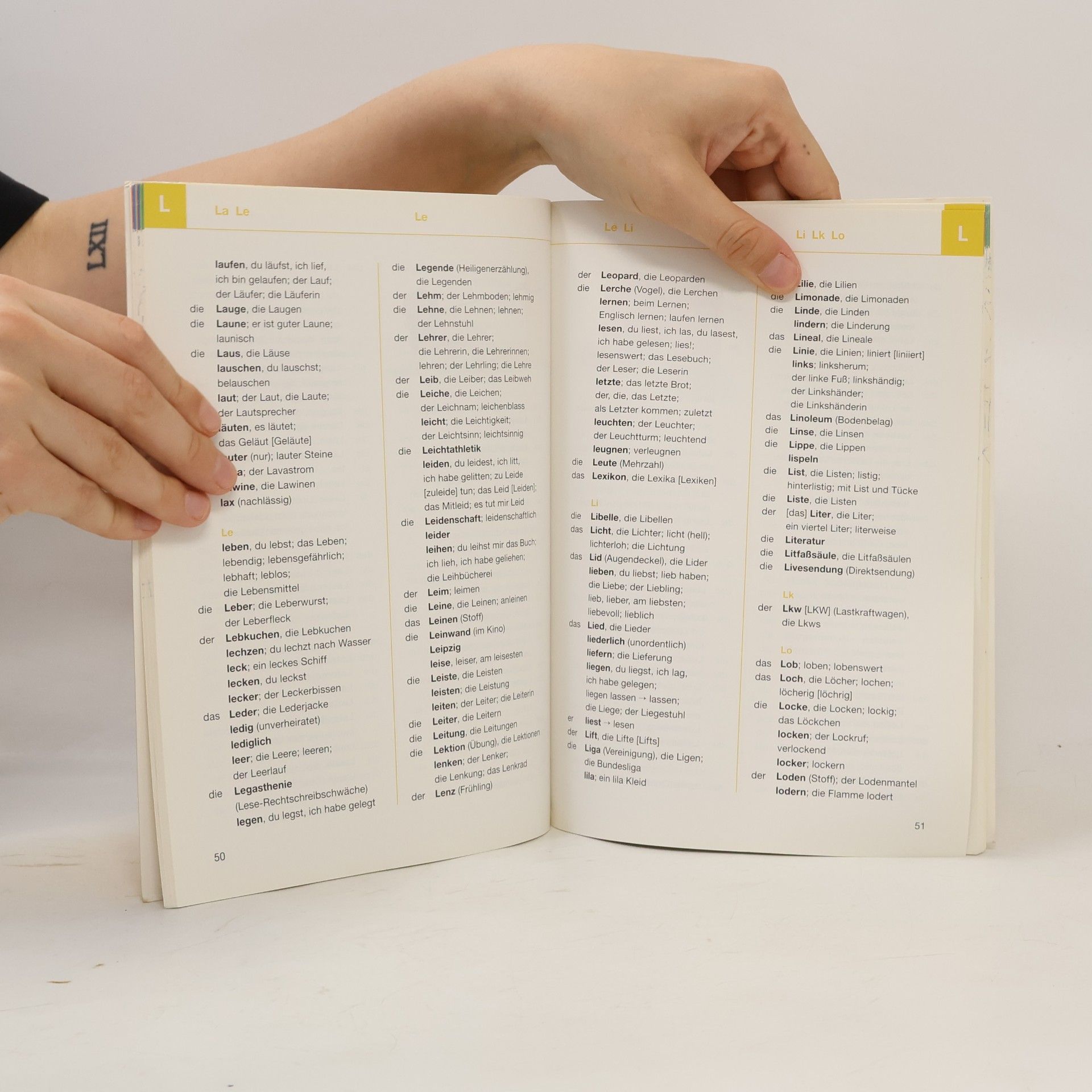 Autores varios Wörterbuch für die Grundschule mit Übungen zum Nachschlagen