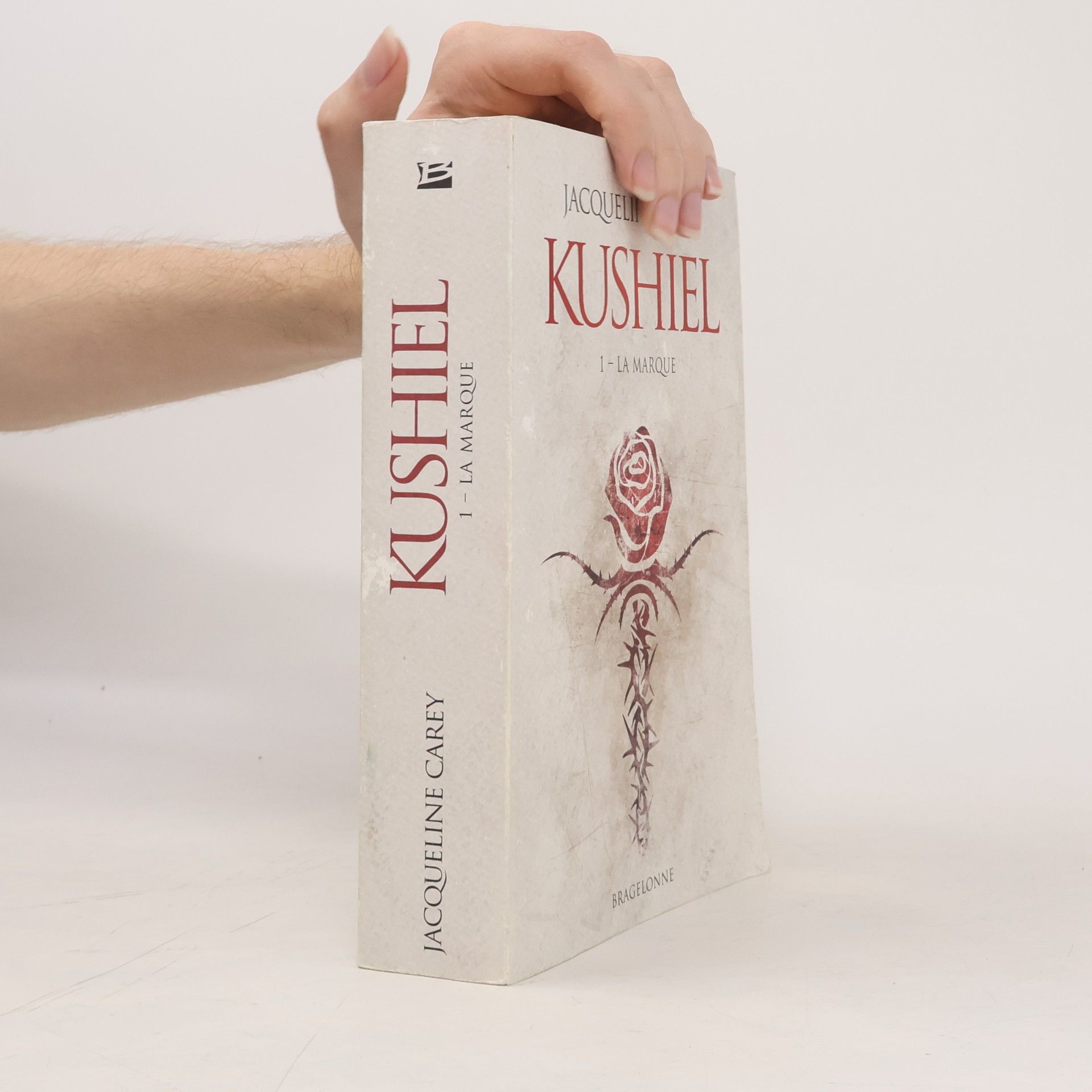 Jacqueline Carey Kushiel, T1: La Marque