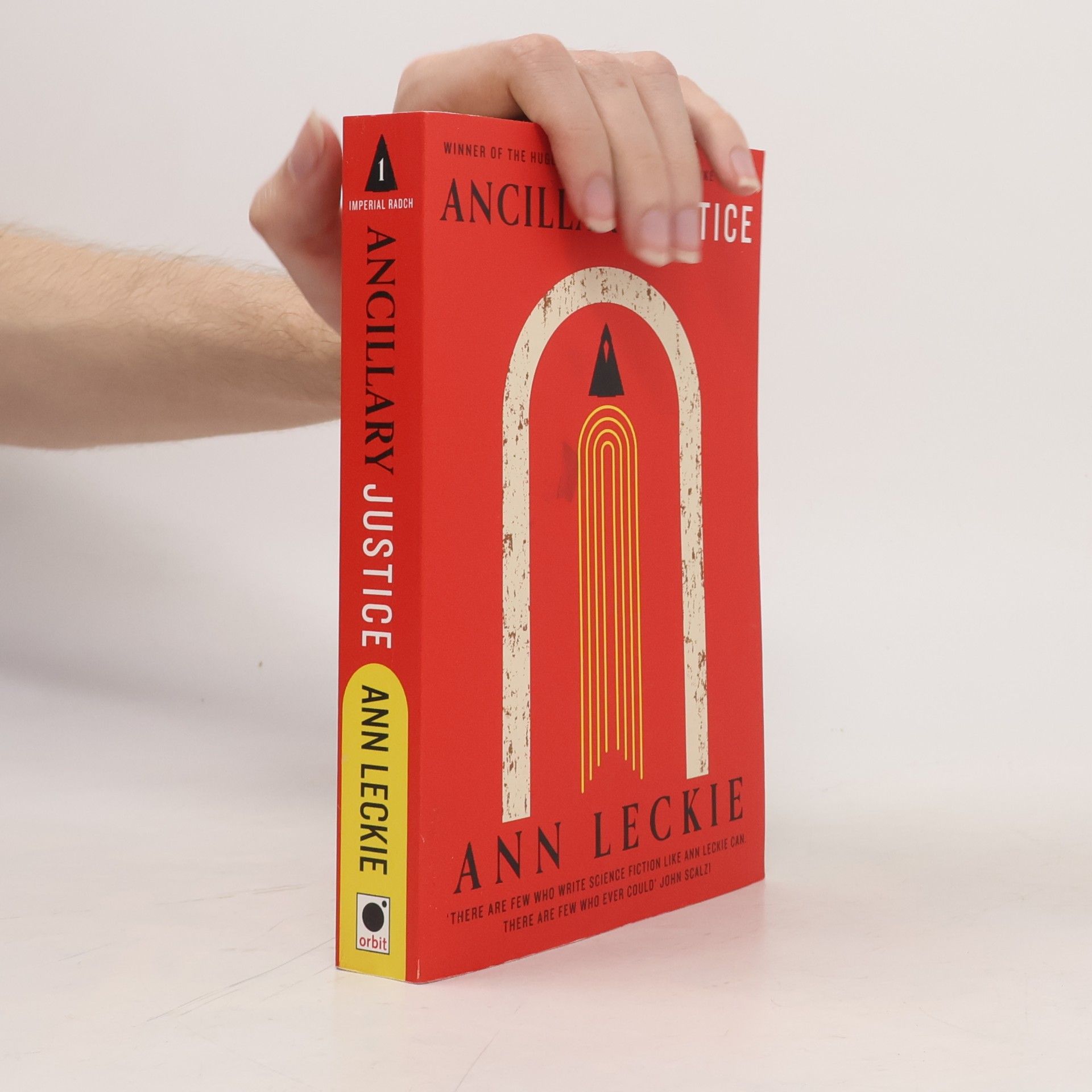 Ann Leckie Ancillary Justice