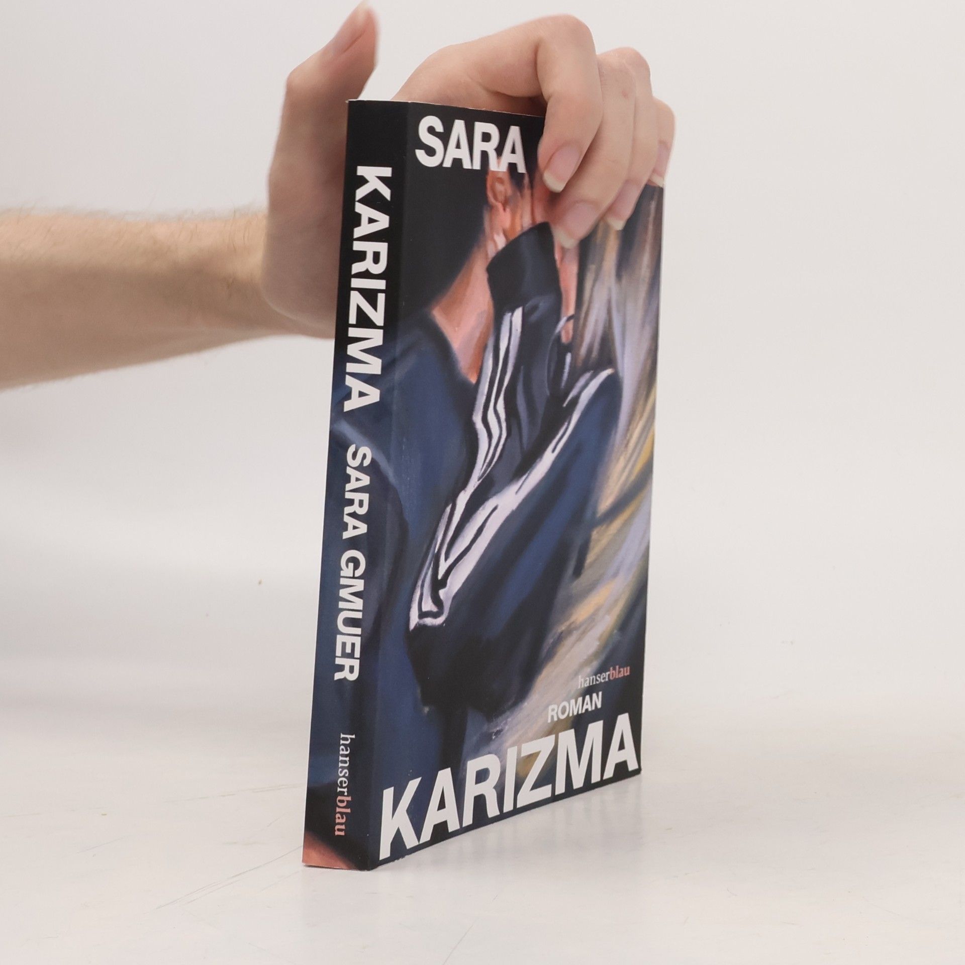 Sara Gmuer Karizma