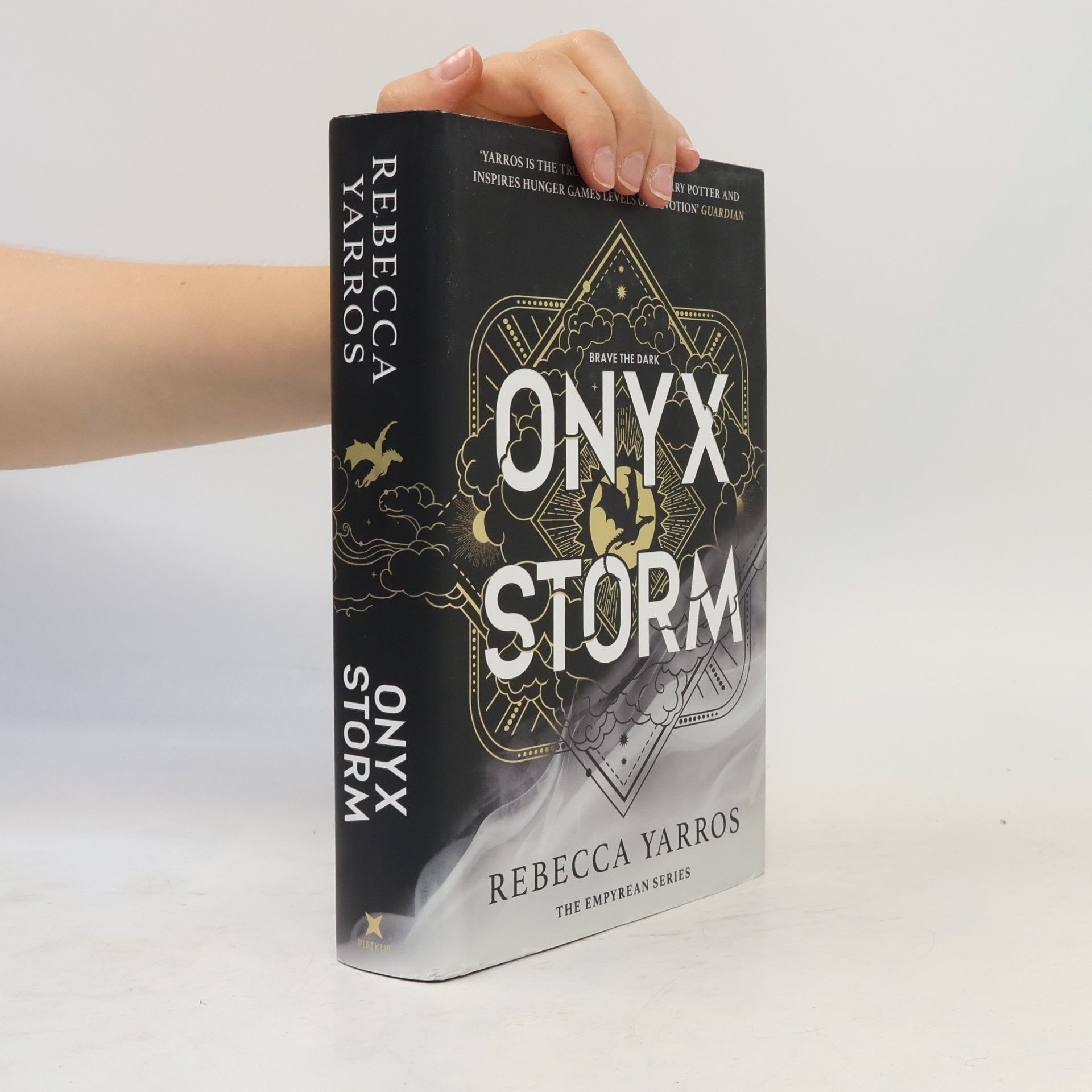 Rebecca Yarros Onyx Storm