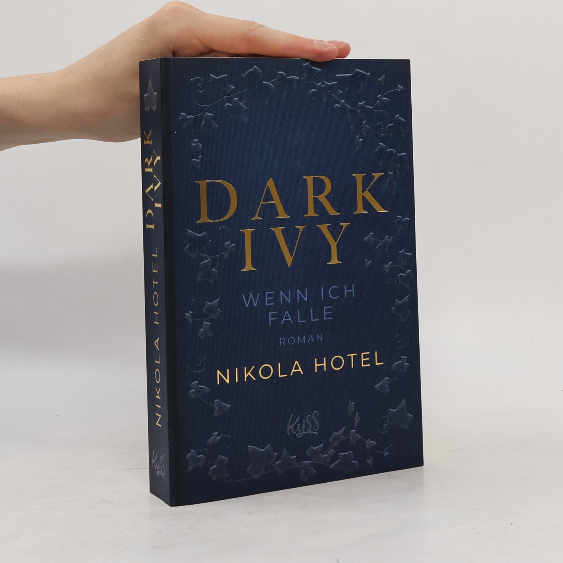 Nikola Hotel Dark Ivy - Wenn ich falle