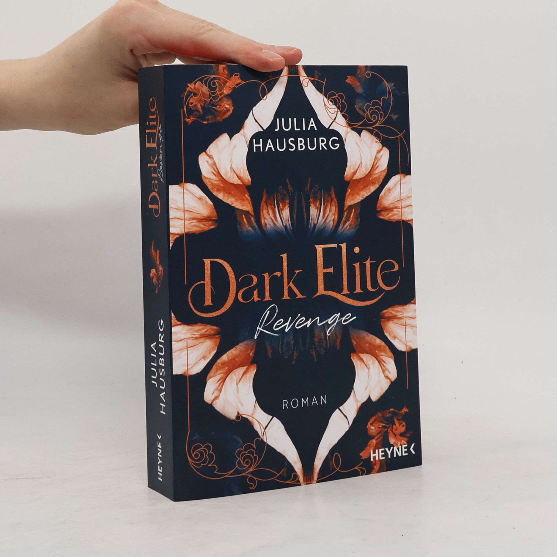 Julia Hausburg Dark Elite – Revenge