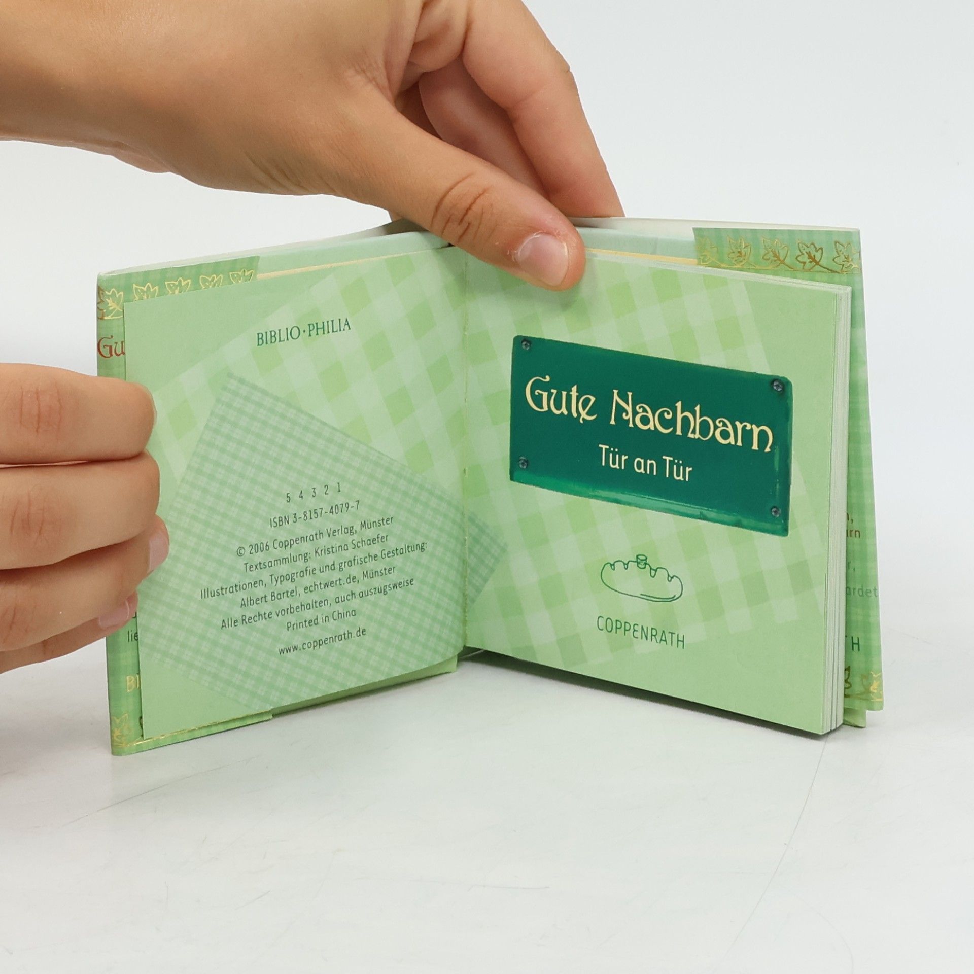 Biblio Philia: Gute Nachbarn - Tür an Tür