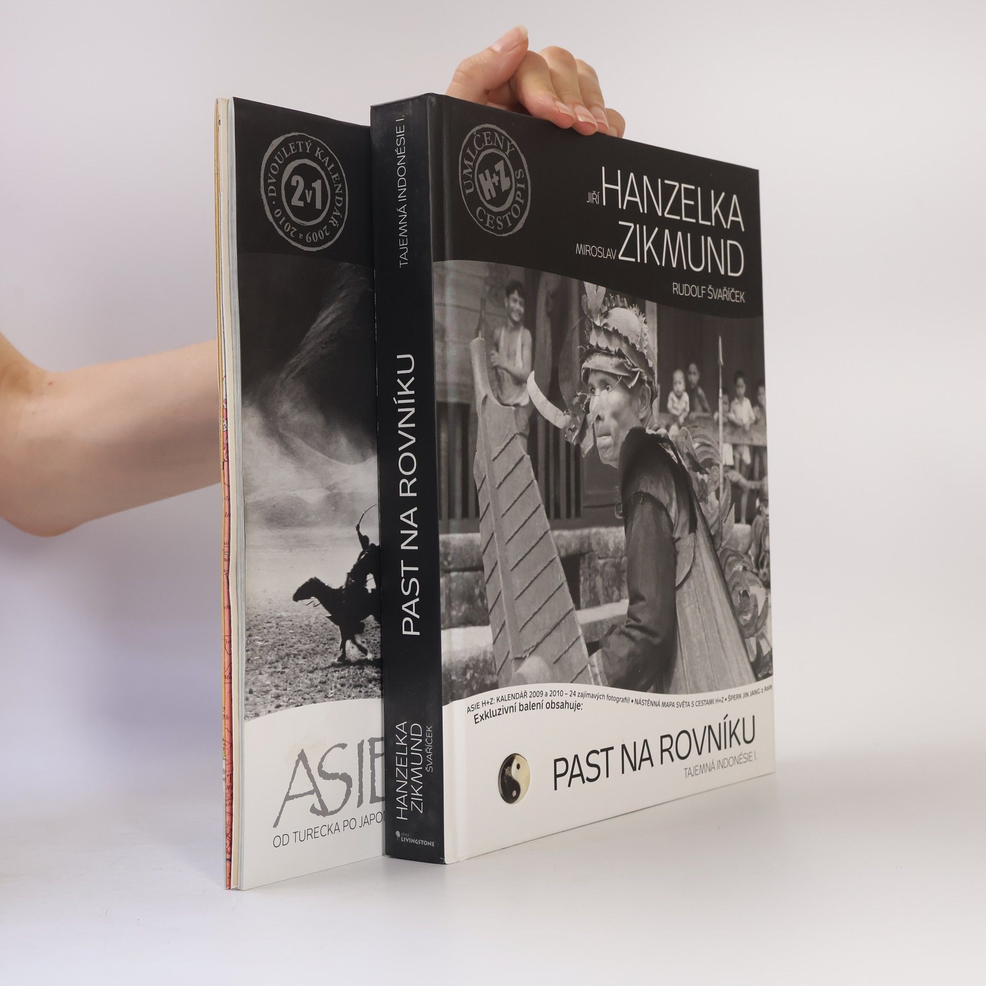 Jiří Hanzelka Past na rovníku: Tajemná Indonésie I.