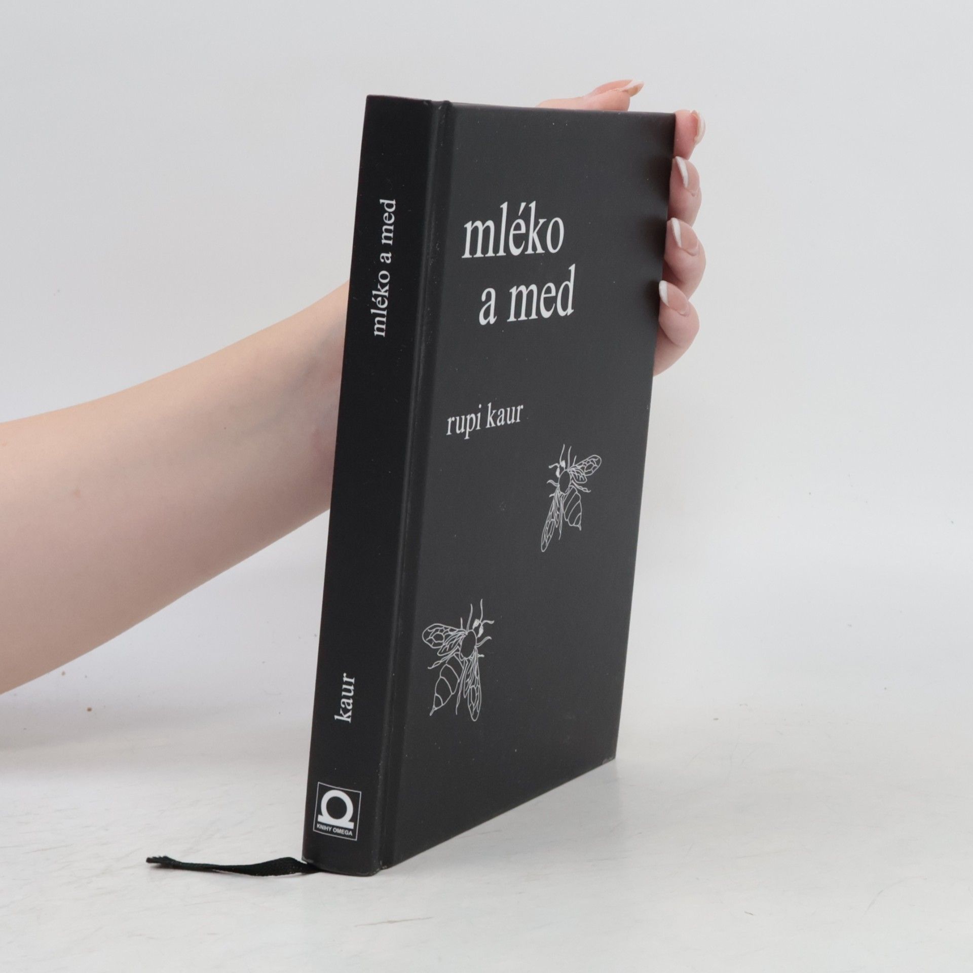 Rupi Kaur Mléko a med