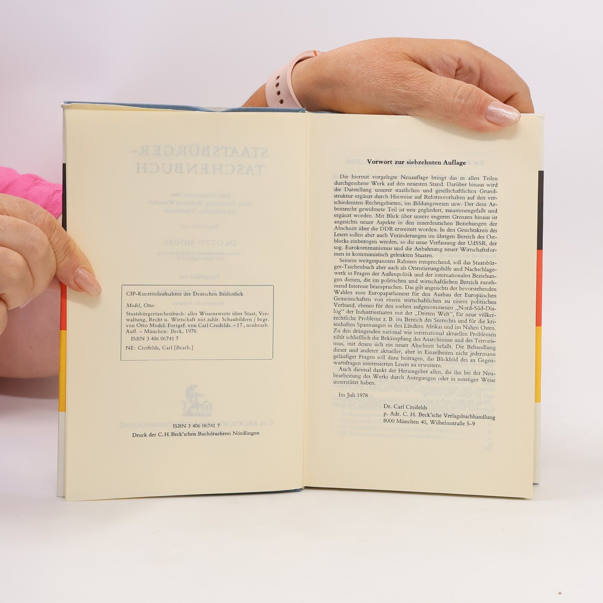 Otto Model Staatsbürger-Taschenbuch