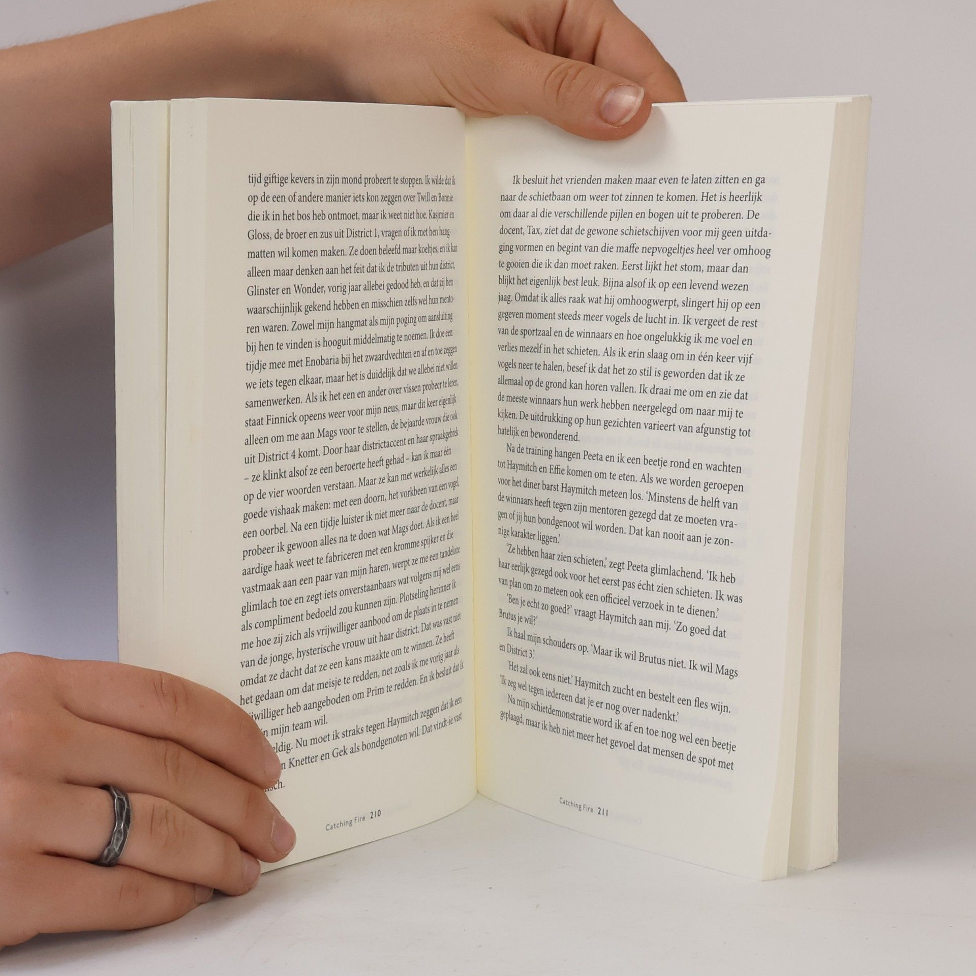 Suzanne Collins De Hongerspelen - 2: Catching Fire