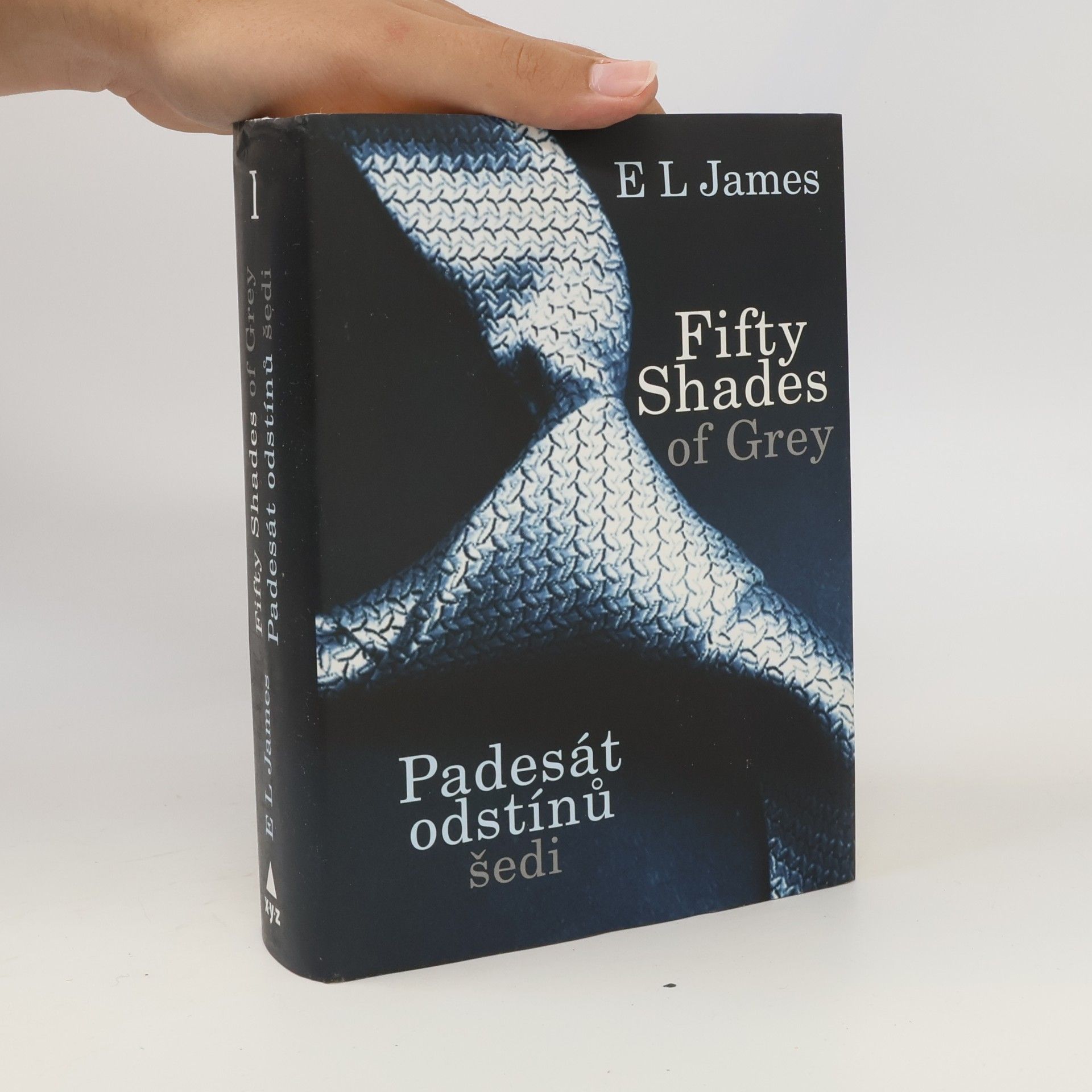 E. L. James Padesát odstínů šedi