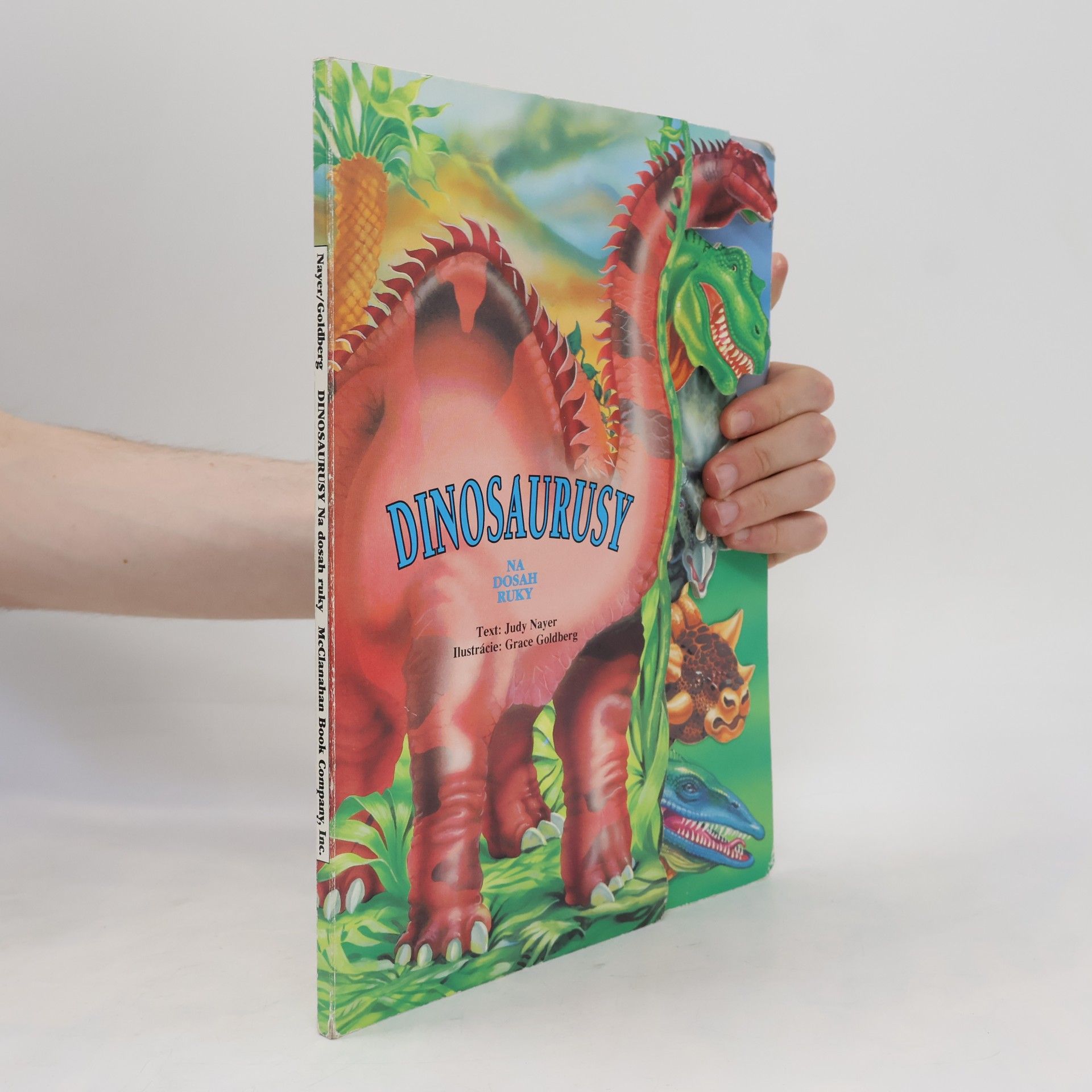 Judy Nayer Dinosaurusy na dosah ruky