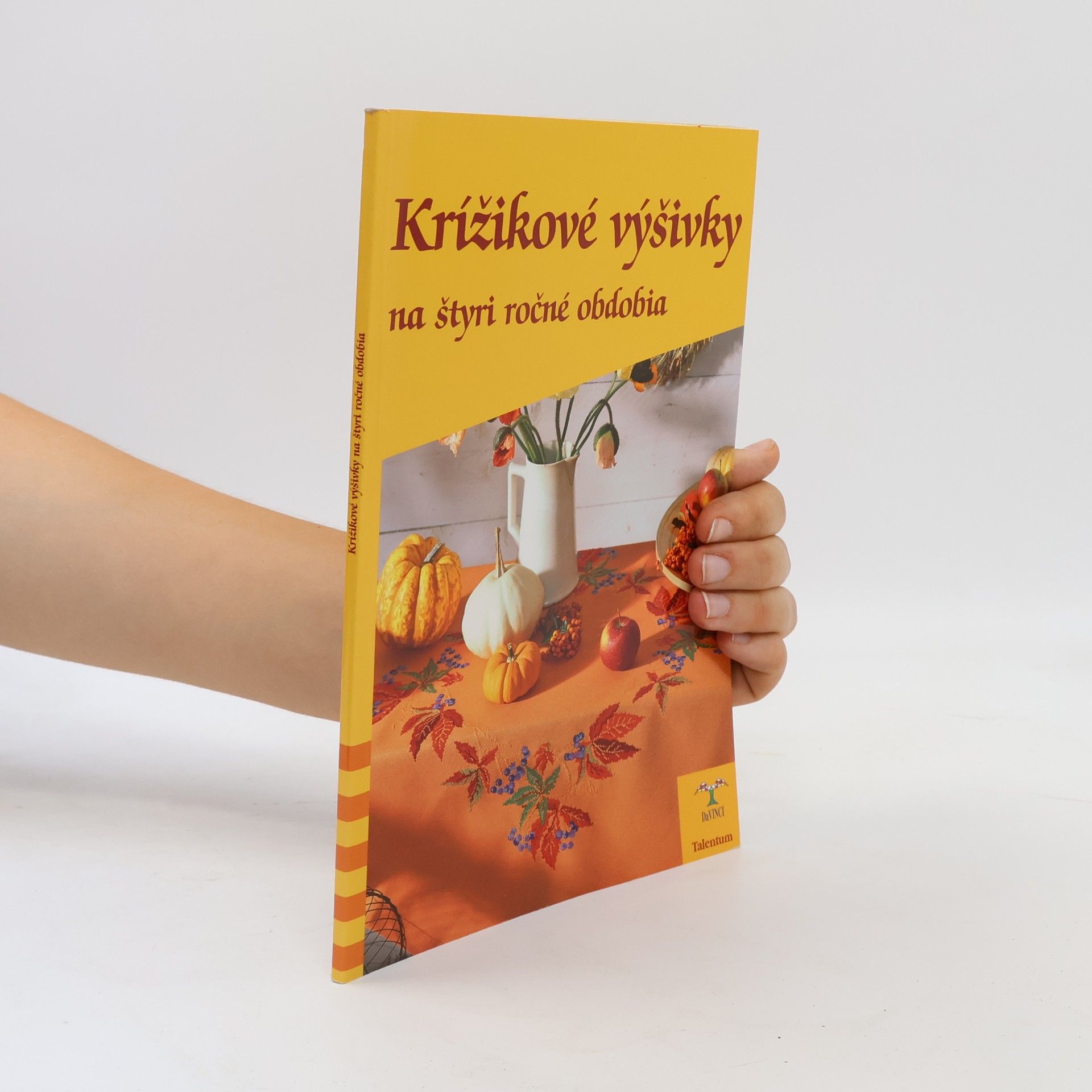 Autorenkollektiv Krížikové výšivky