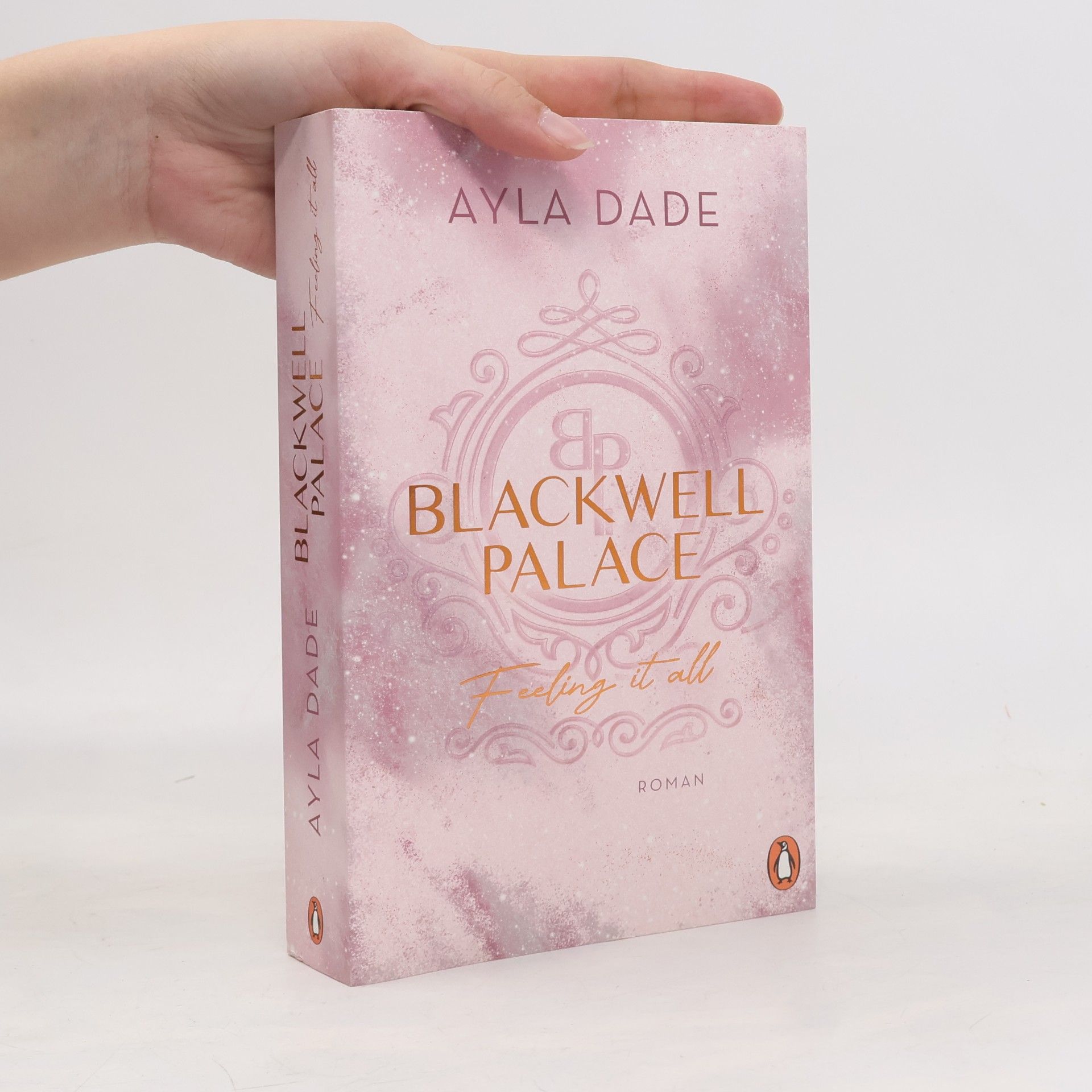 Ayla Dade Blackwell Palace. Feeling it all