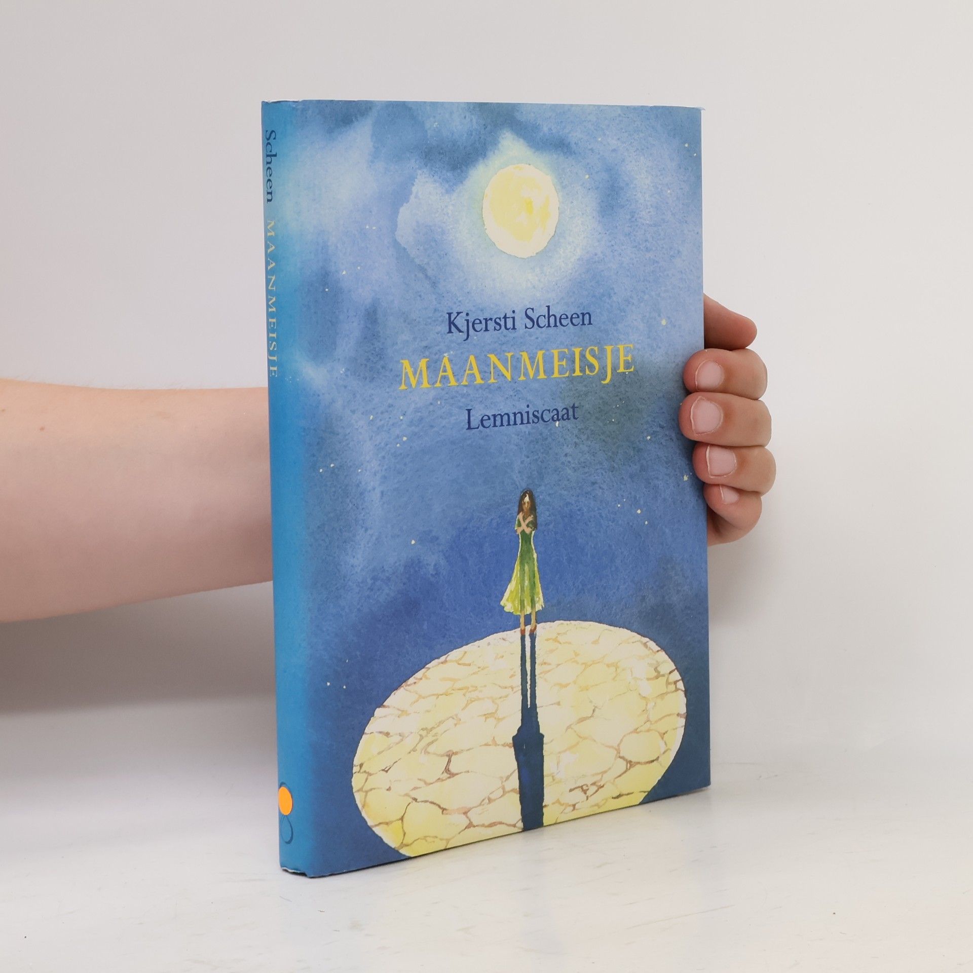 Kjersti Scheen Maanmeisje