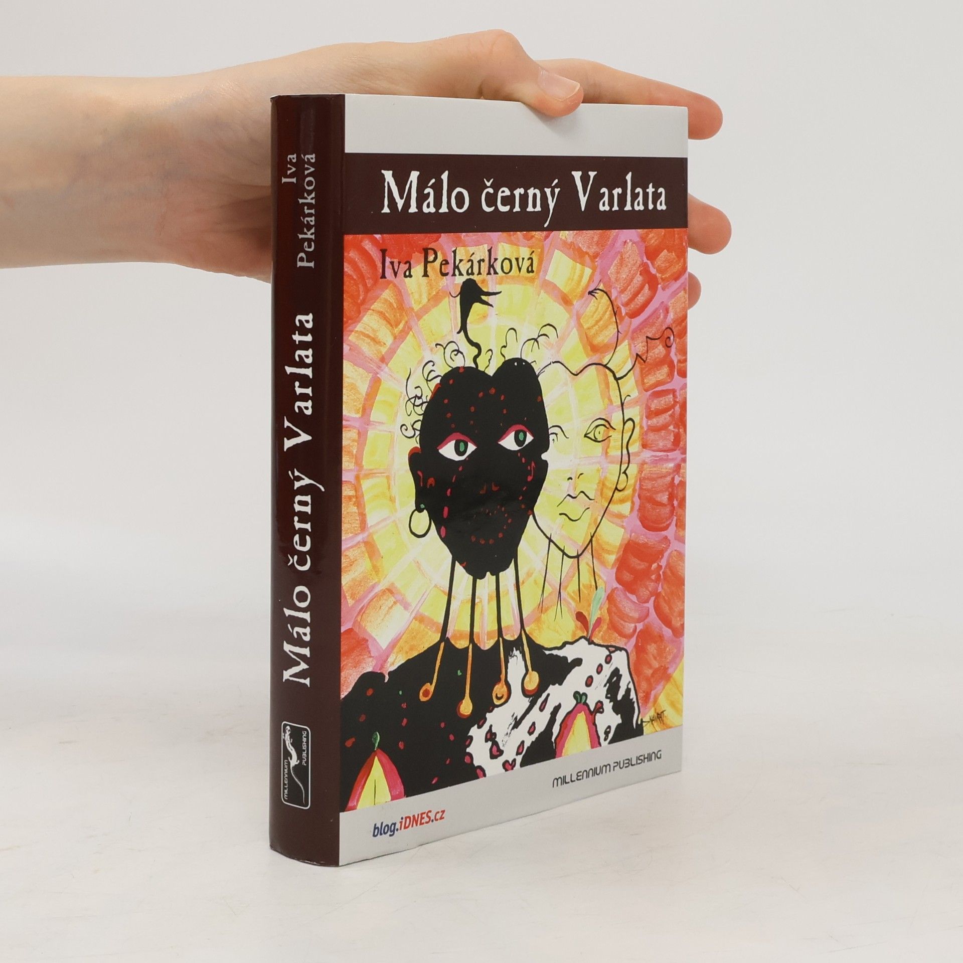 Iva Pekárková Málo černý Varlata
