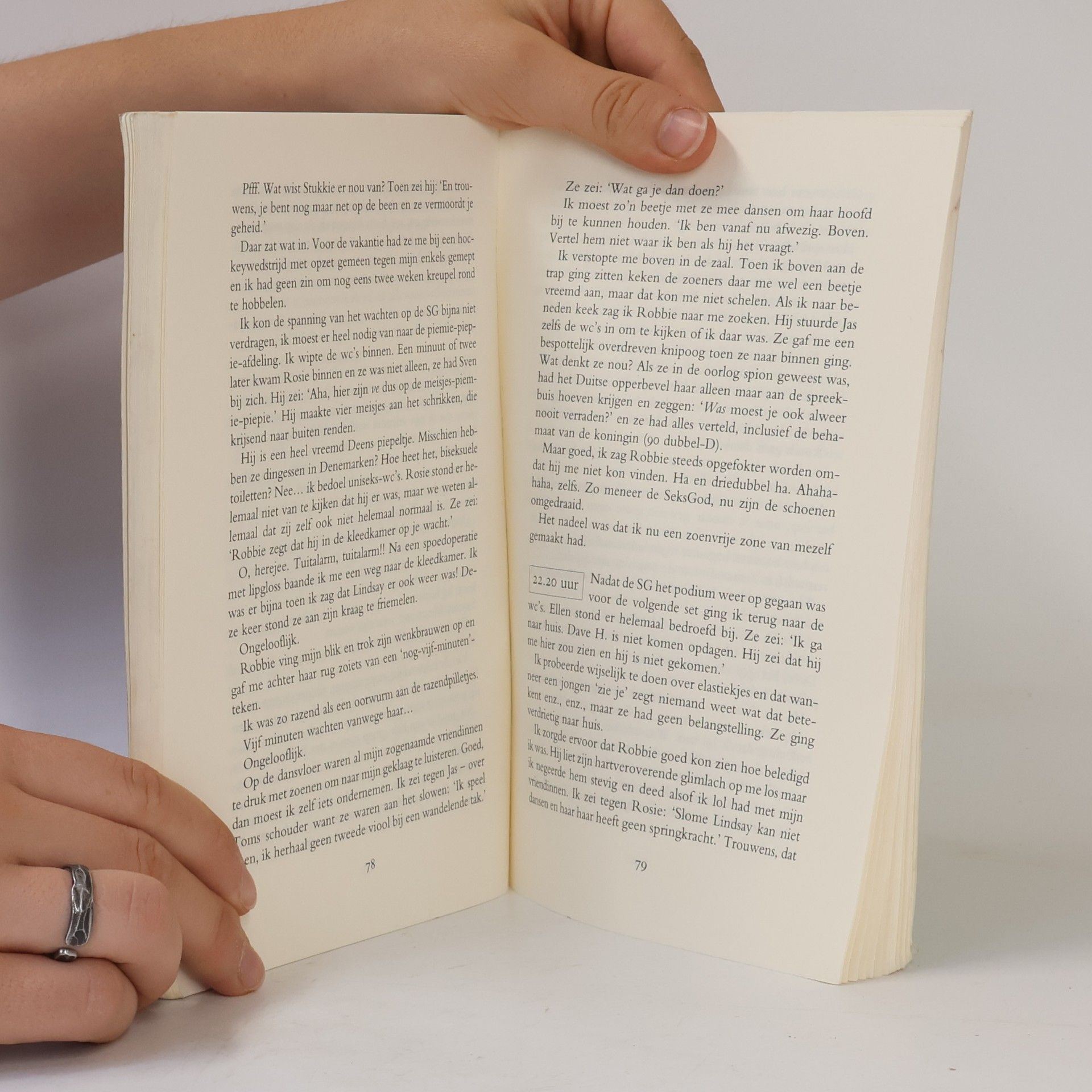 Louise Rennison Neefjes, nymfo's en noenga-noenga's: nog verdere bekentenissen van Georgia Nicolson