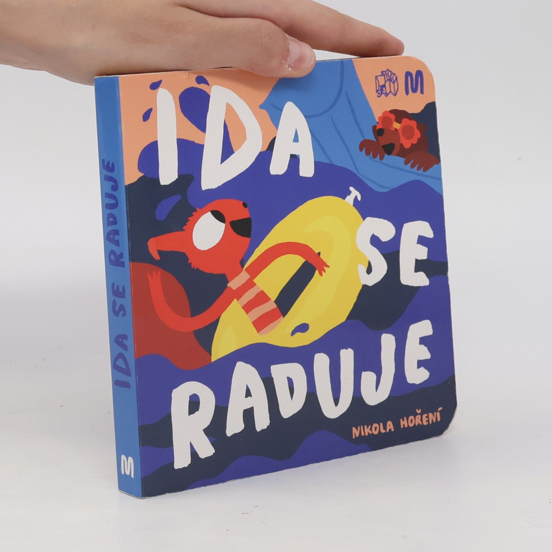 Nikola Hoření Ida se raduje