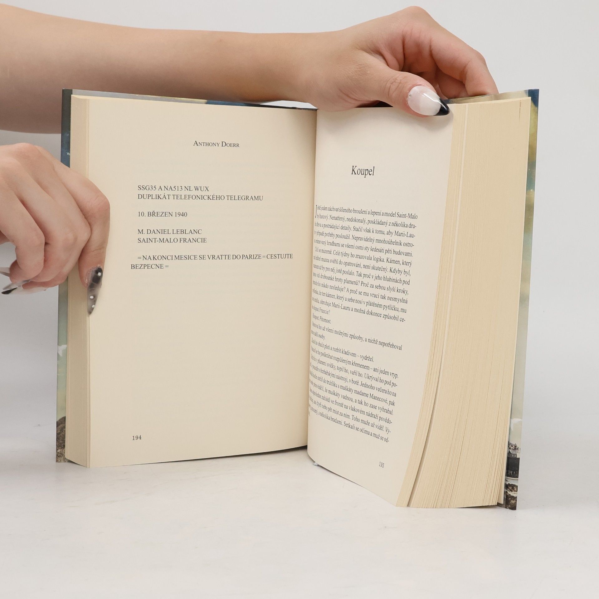 Anthony Doerr Jsou světla, která nevidíme