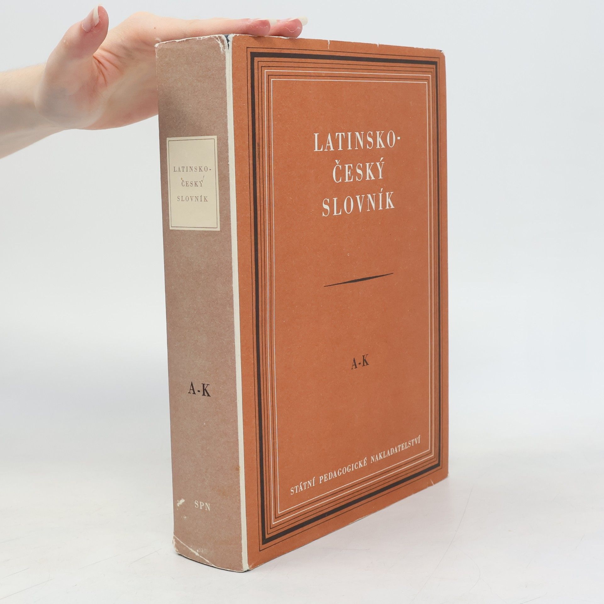 Collectif d'auteurs Latinsko-český slovník A-K