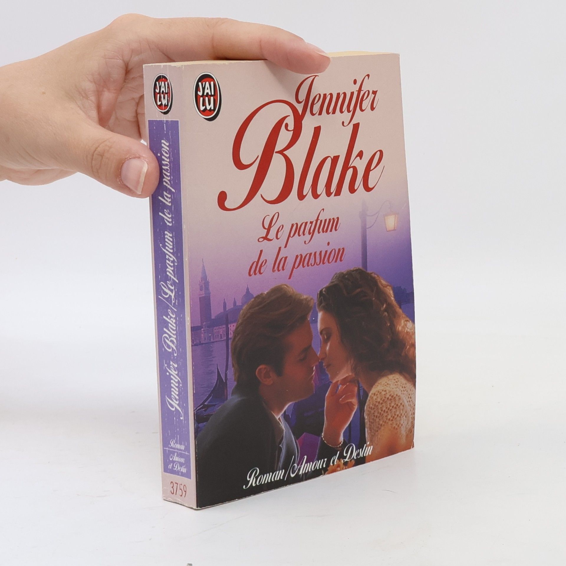 Jennifer Blake Le Parfum de la Passion