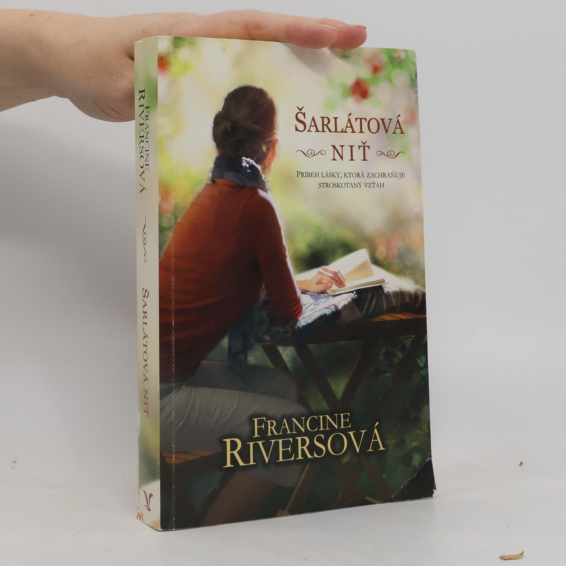 Francine Rivers Šarlátová niť